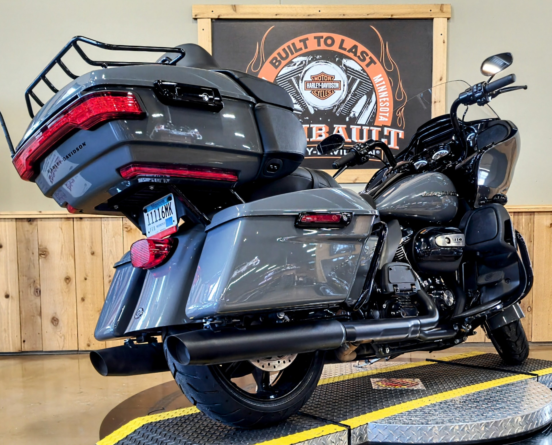 2022 Harley-Davidson Road Glide® Limited in Faribault, Minnesota - Photo 8