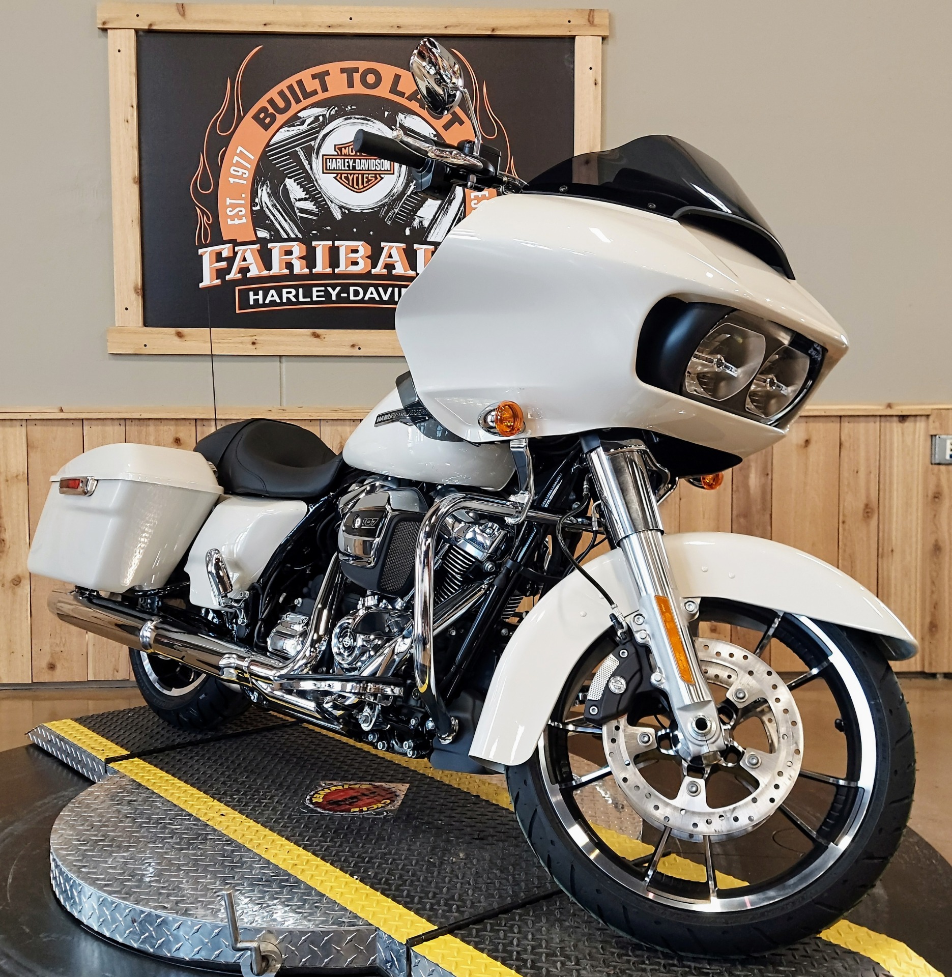 2022 Harley-Davidson Road Glide® in Faribault, Minnesota - Photo 5