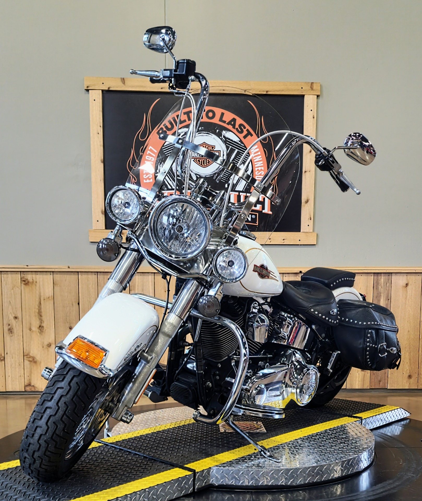 2008 Harley-Davidson Heritage Softail® Classic in Faribault, Minnesota - Photo 4