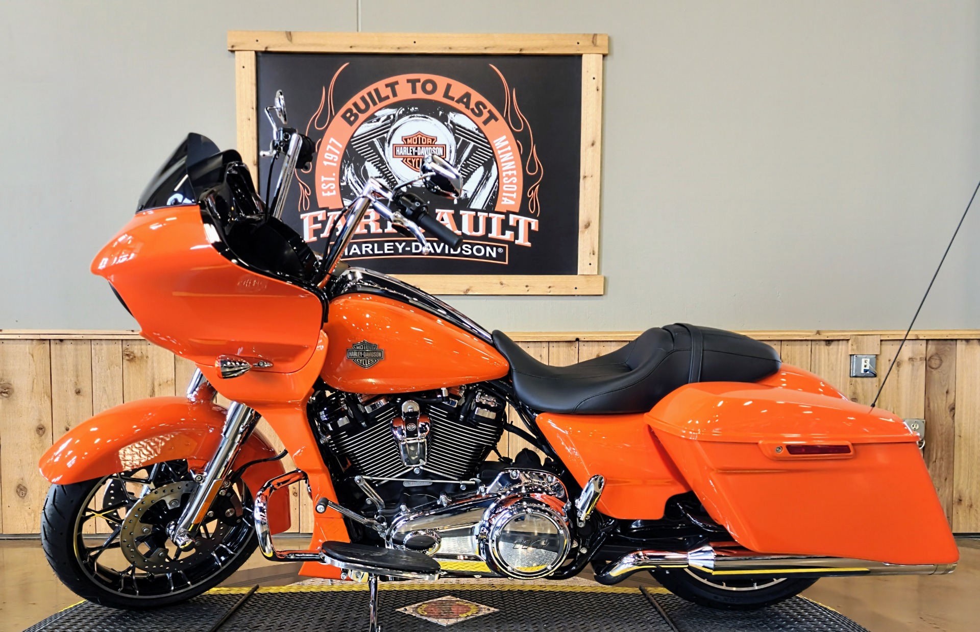 2023 Harley-Davidson Road Glide® Special in Faribault, Minnesota - Photo 5