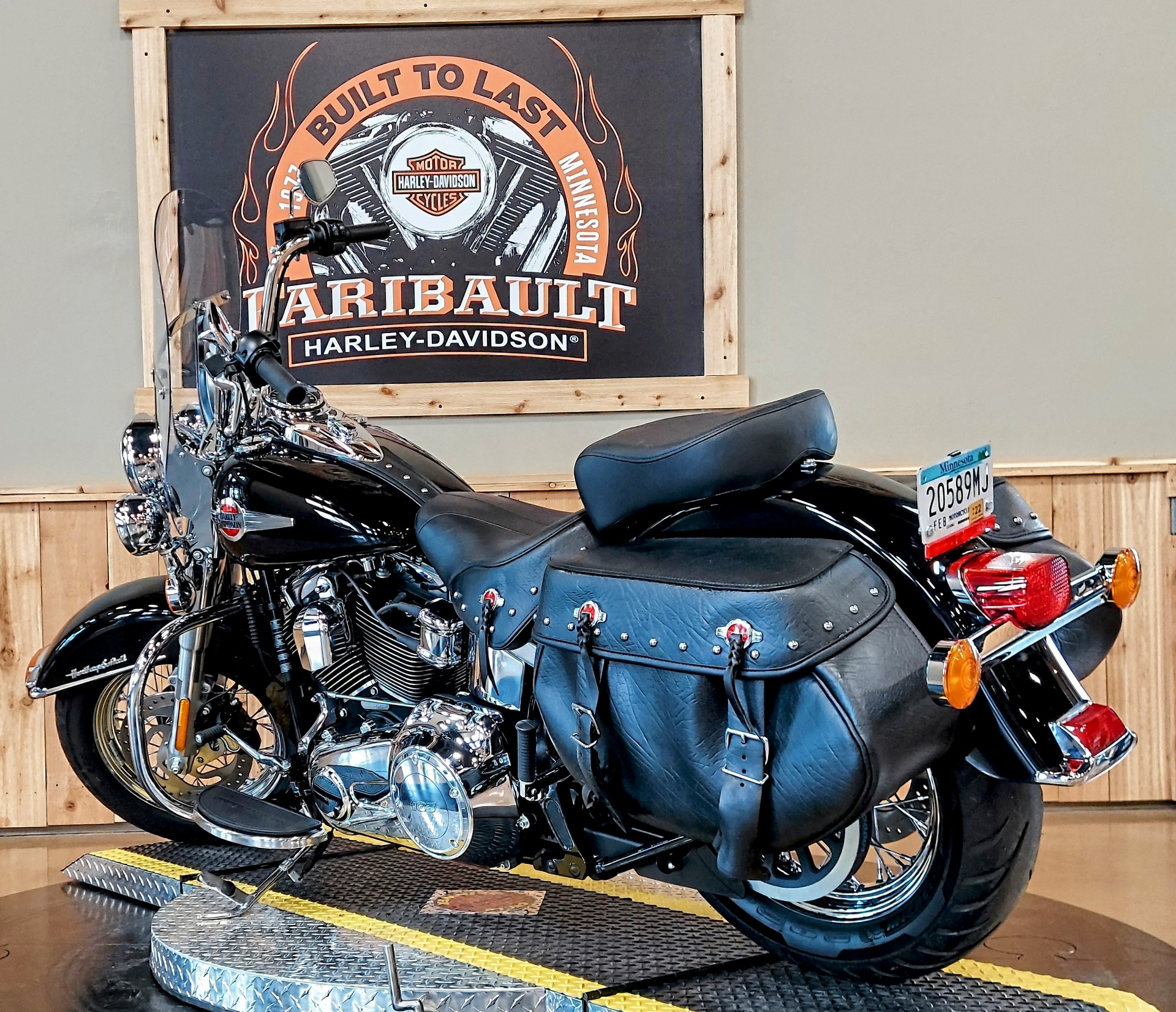 2017 Harley-Davidson Heritage Softail® Classic in Faribault, Minnesota - Photo 6