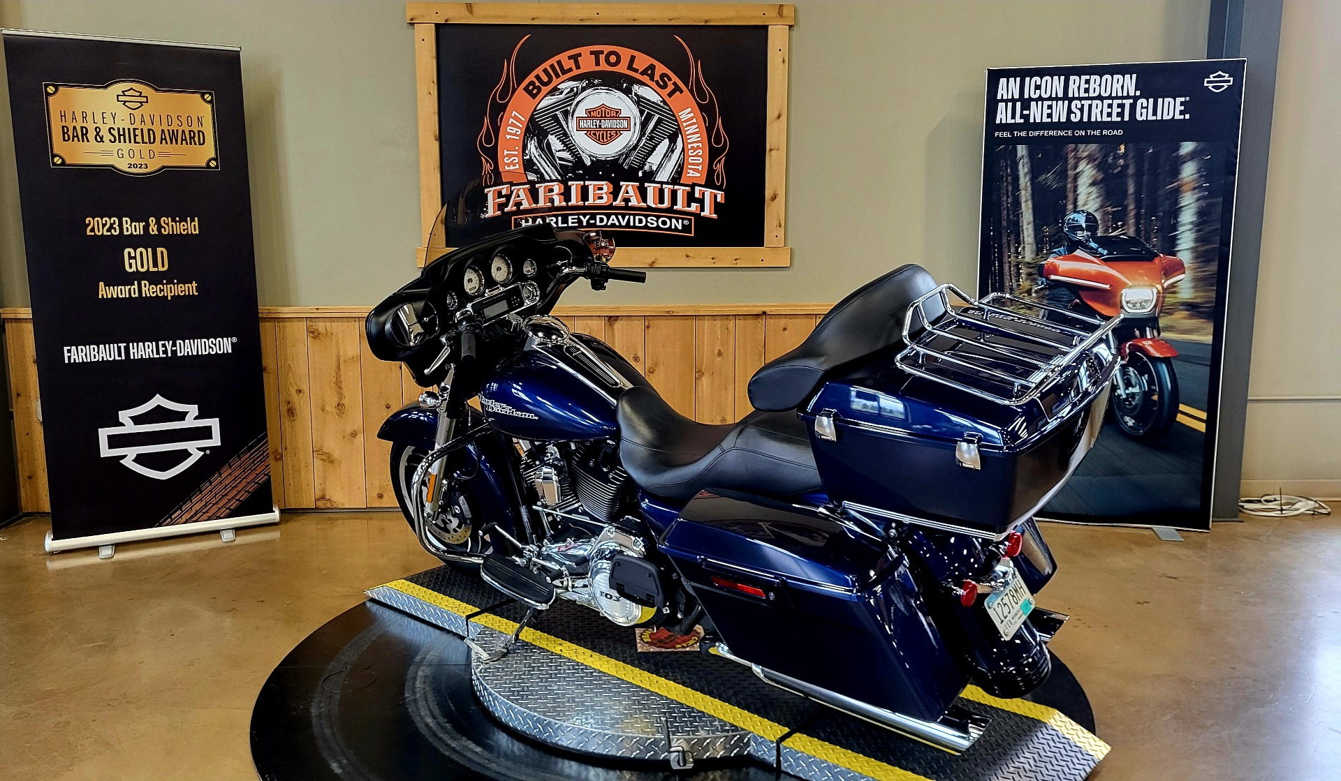 2012 Harley-Davidson Street Glide® in Faribault, Minnesota - Photo 6