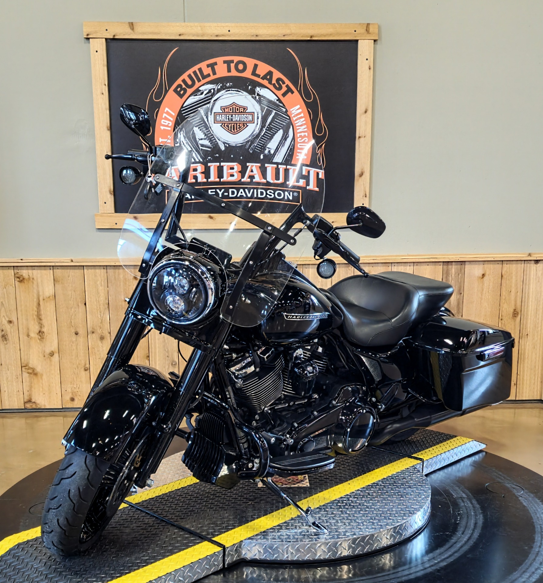 2017 Harley-Davidson Road King® Special in Faribault, Minnesota - Photo 4