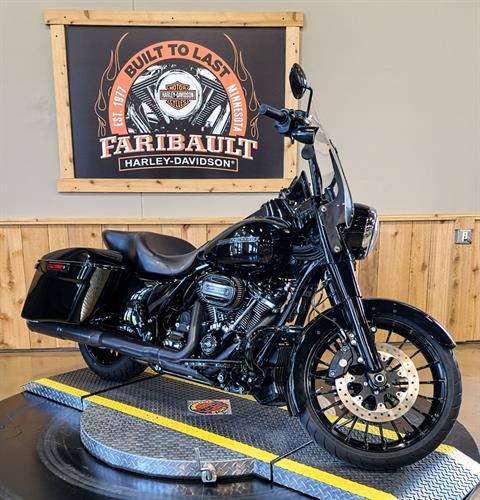 2017 Harley-Davidson Road King® Special in Faribault, Minnesota - Photo 2