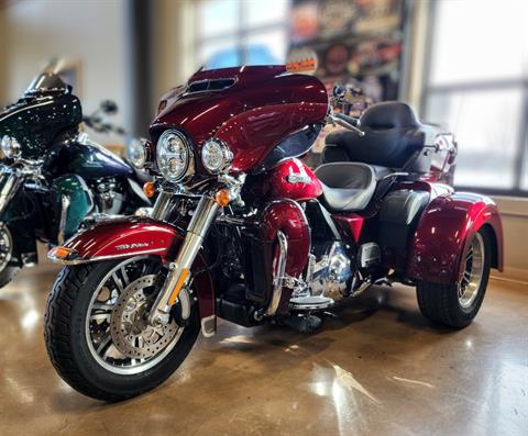 2016 Harley-Davidson Tri Glide® Ultra in Faribault, Minnesota - Photo 4