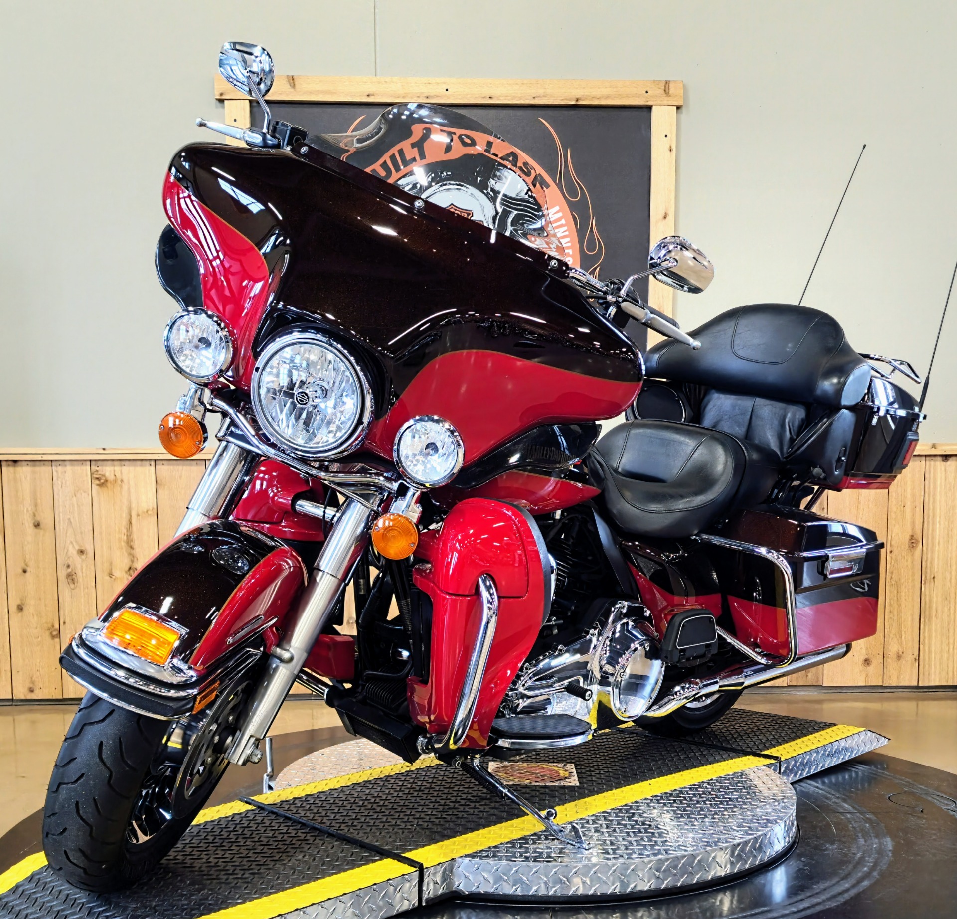 2010 Harley-Davidson Electra Glide® Ultra Limited in Faribault, Minnesota - Photo 4