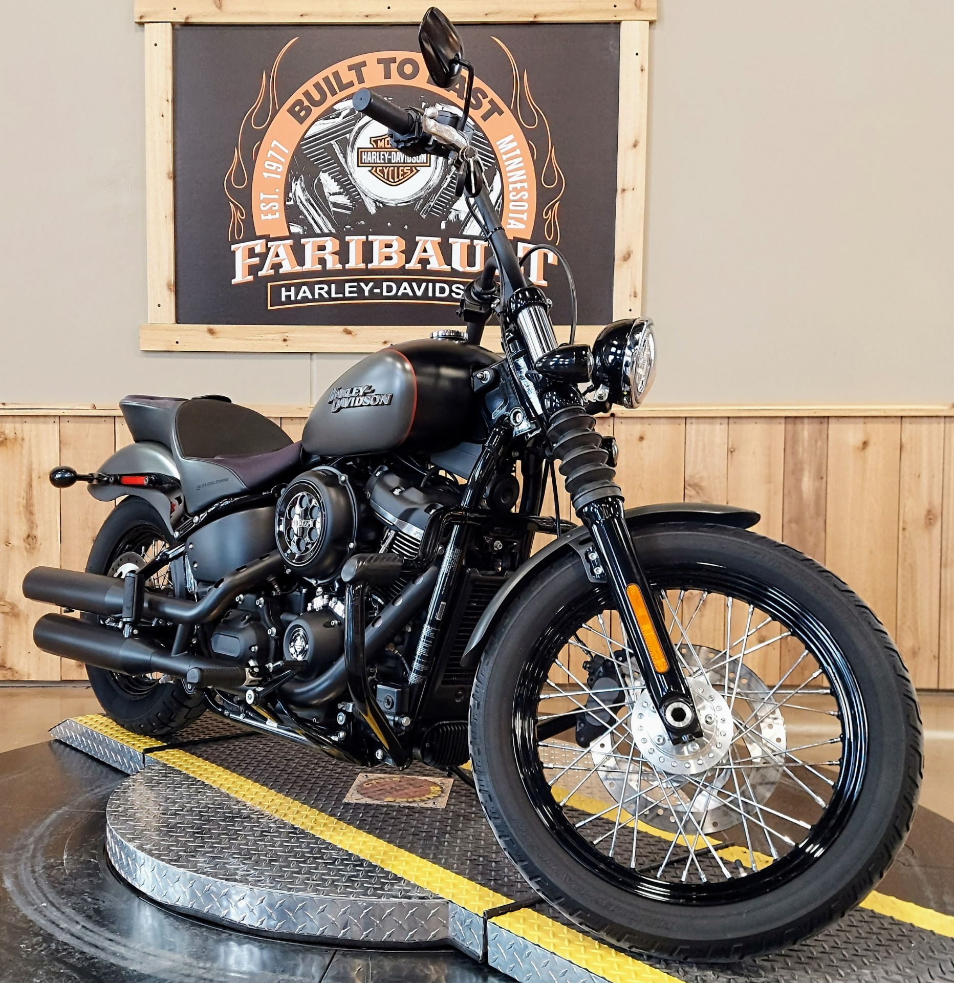 2018 Harley-Davidson Street Bob® 107 in Faribault, Minnesota - Photo 2