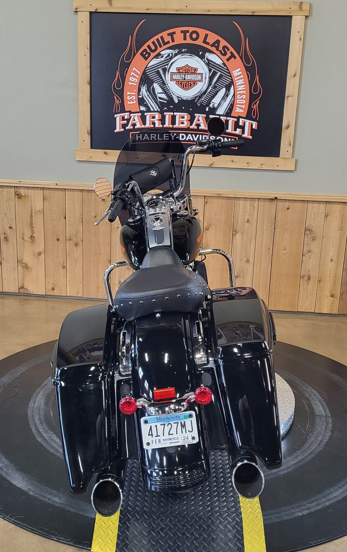2017 Harley-Davidson Road King® in Faribault, Minnesota - Photo 8