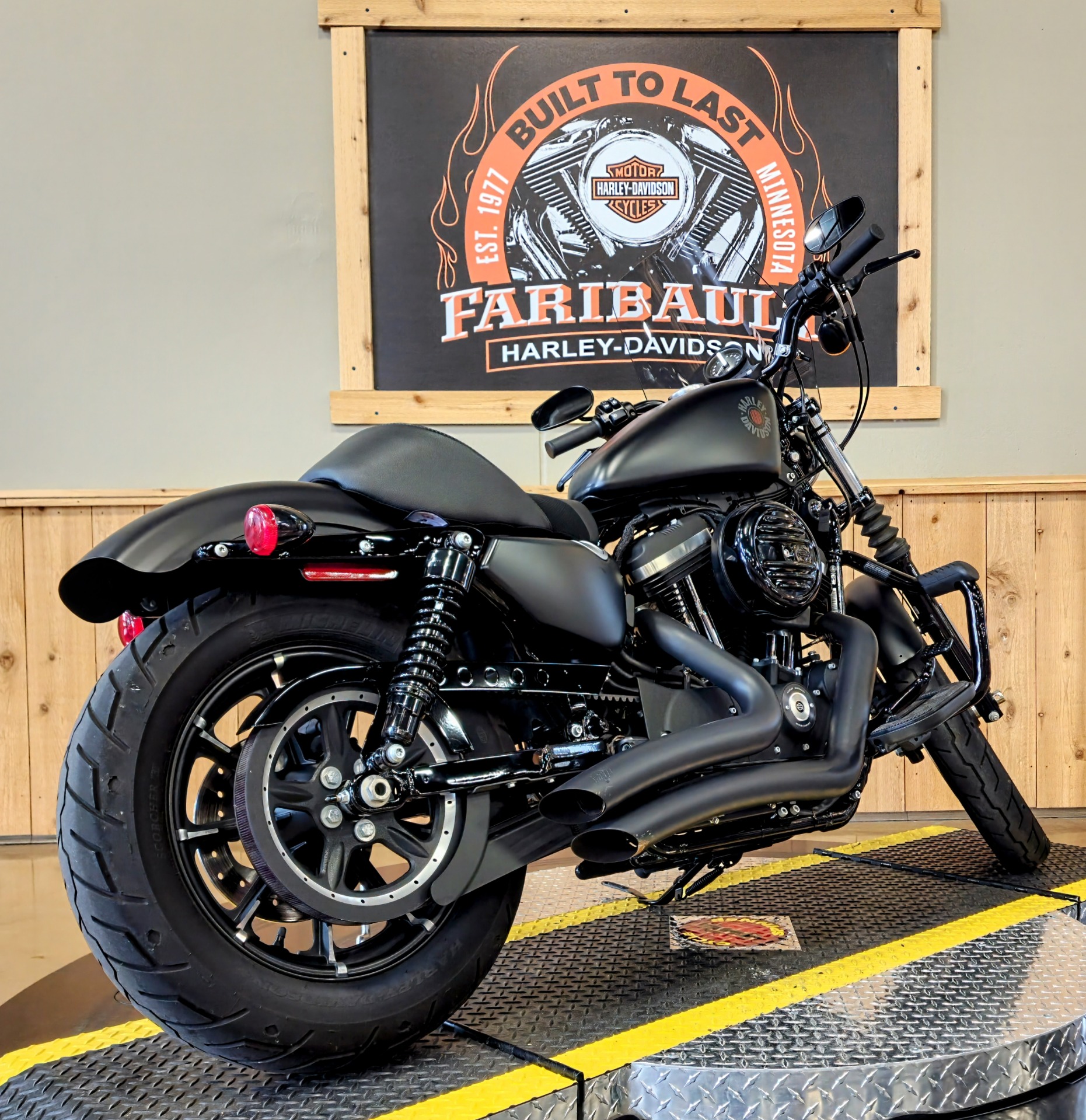 2019 Harley-Davidson Iron 883 in Faribault, Minnesota - Photo 8