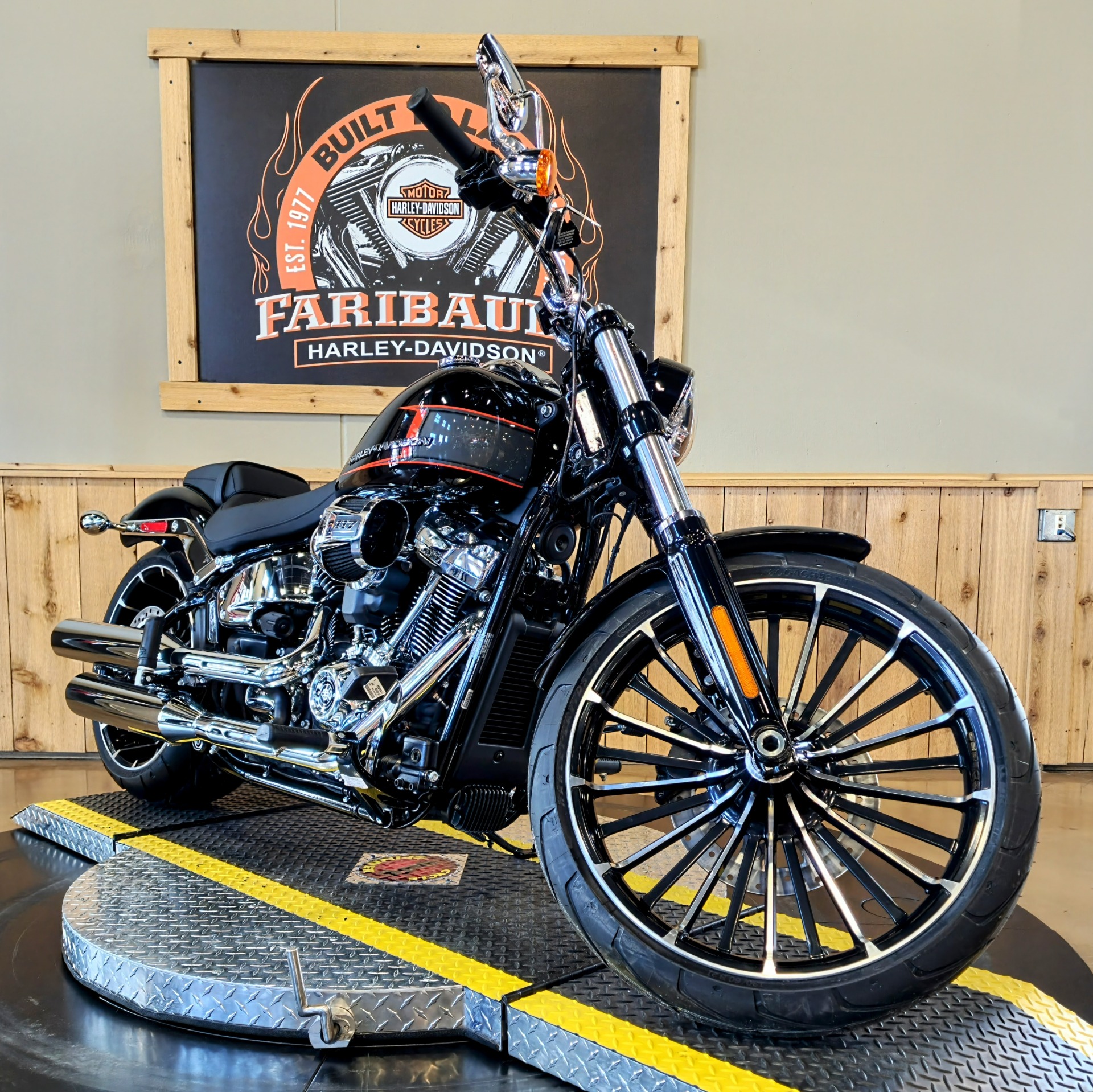 2023 Harley-Davidson Breakout® in Faribault, Minnesota - Photo 2