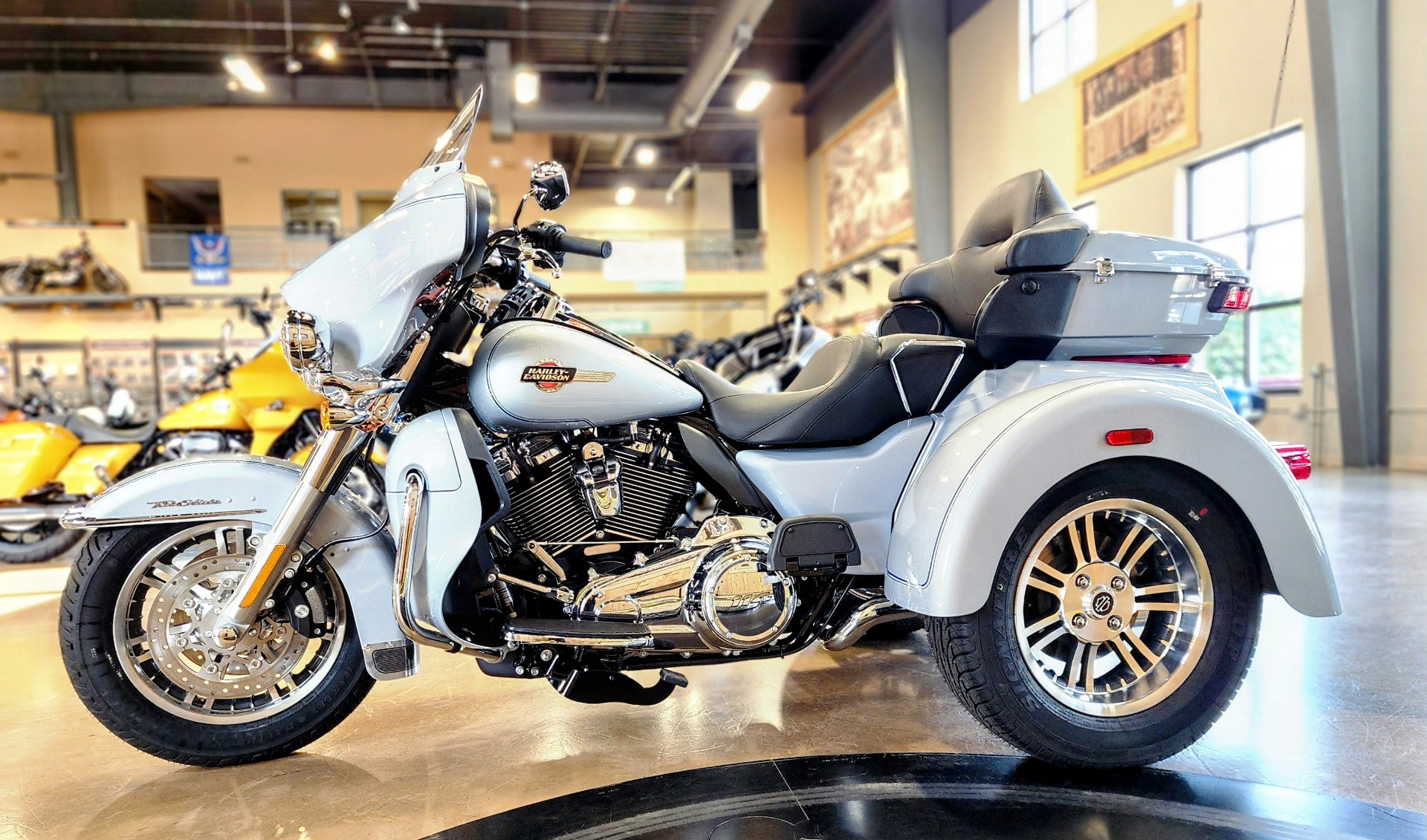2023 Harley-Davidson Tri Glide® Ultra in Faribault, Minnesota - Photo 5