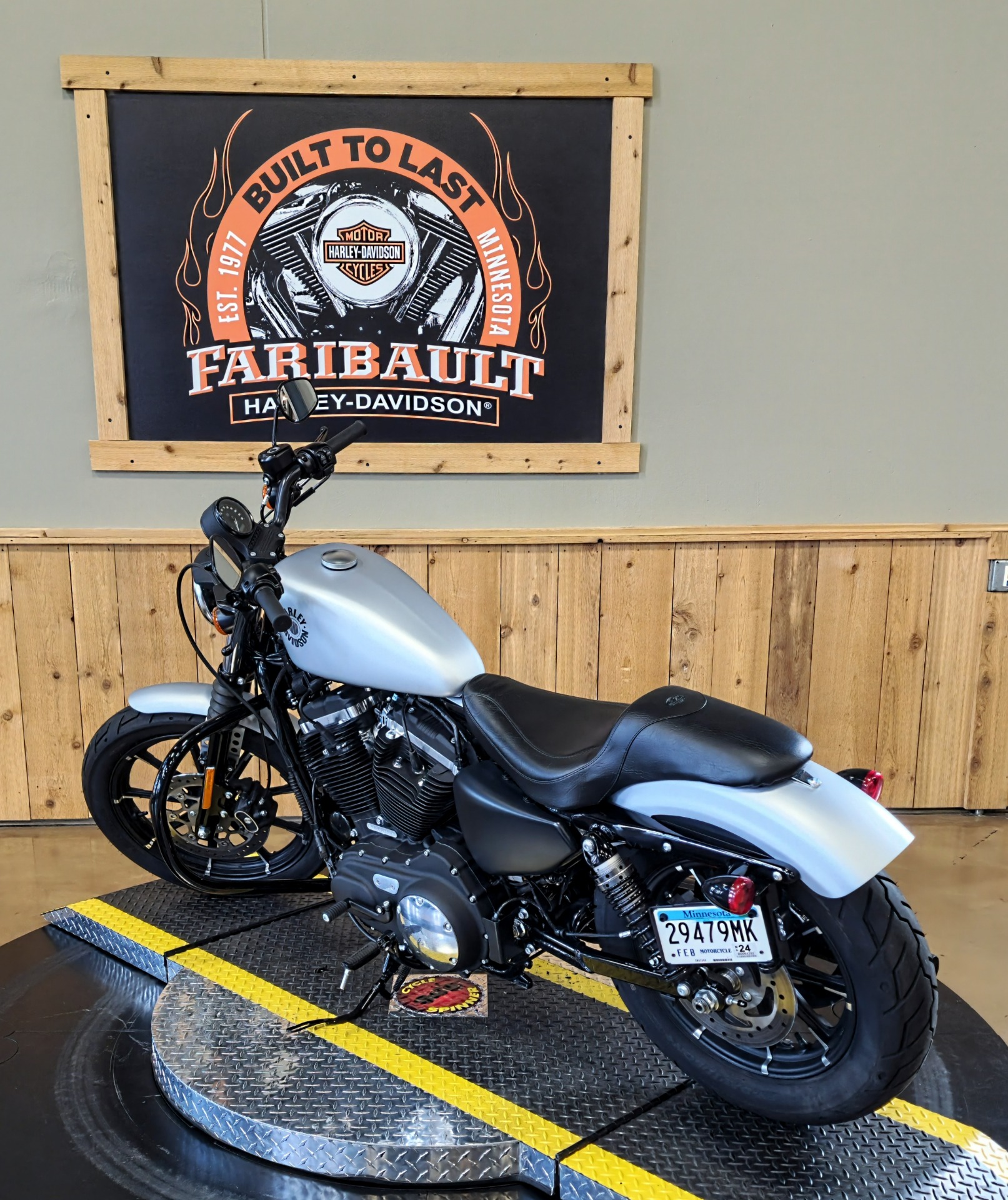 2020 Harley-Davidson Iron 883™ in Faribault, Minnesota - Photo 6