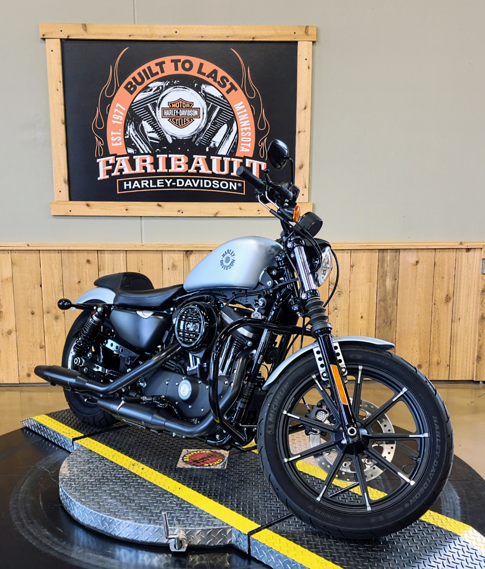 2020 Harley-Davidson Iron 883™ in Faribault, Minnesota - Photo 2