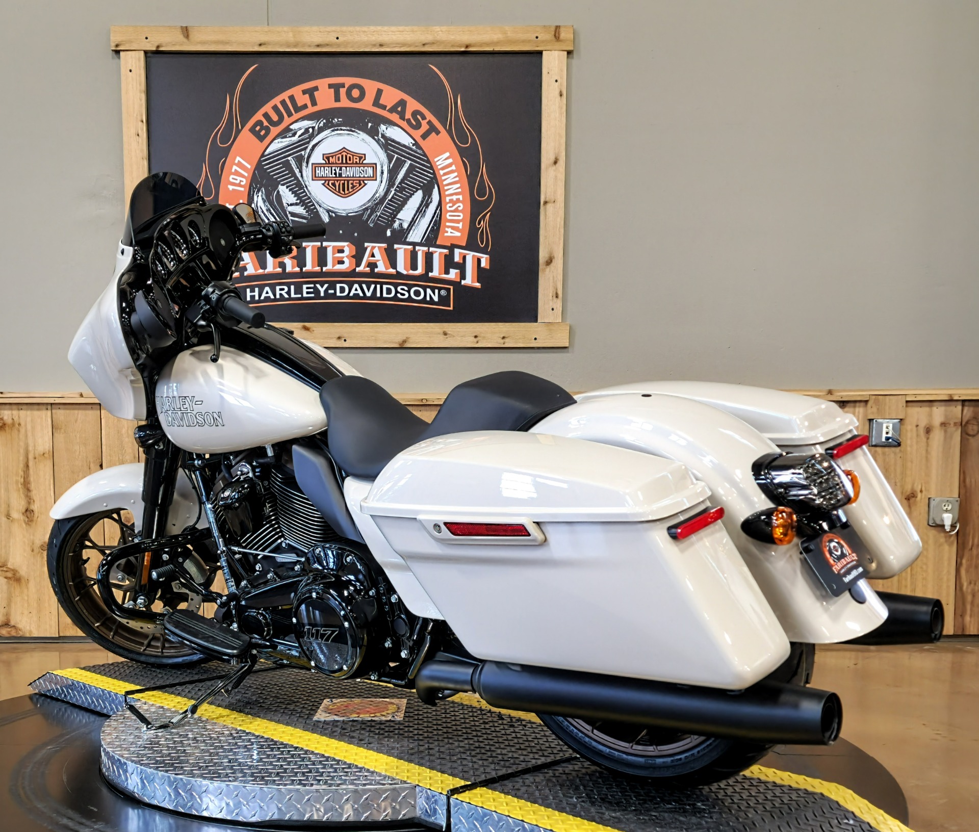 2023 Harley-Davidson Street Glide® ST in Faribault, Minnesota - Photo 7
