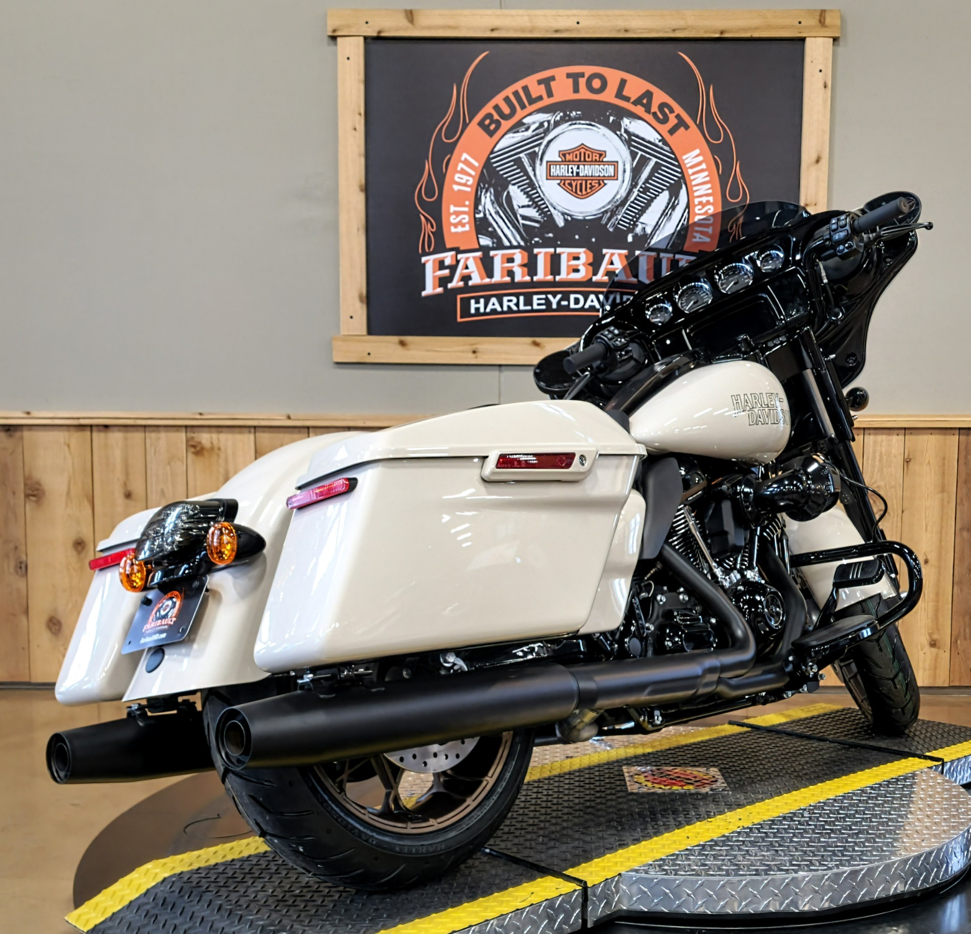 2023 Harley-Davidson Street Glide® ST in Faribault, Minnesota - Photo 9