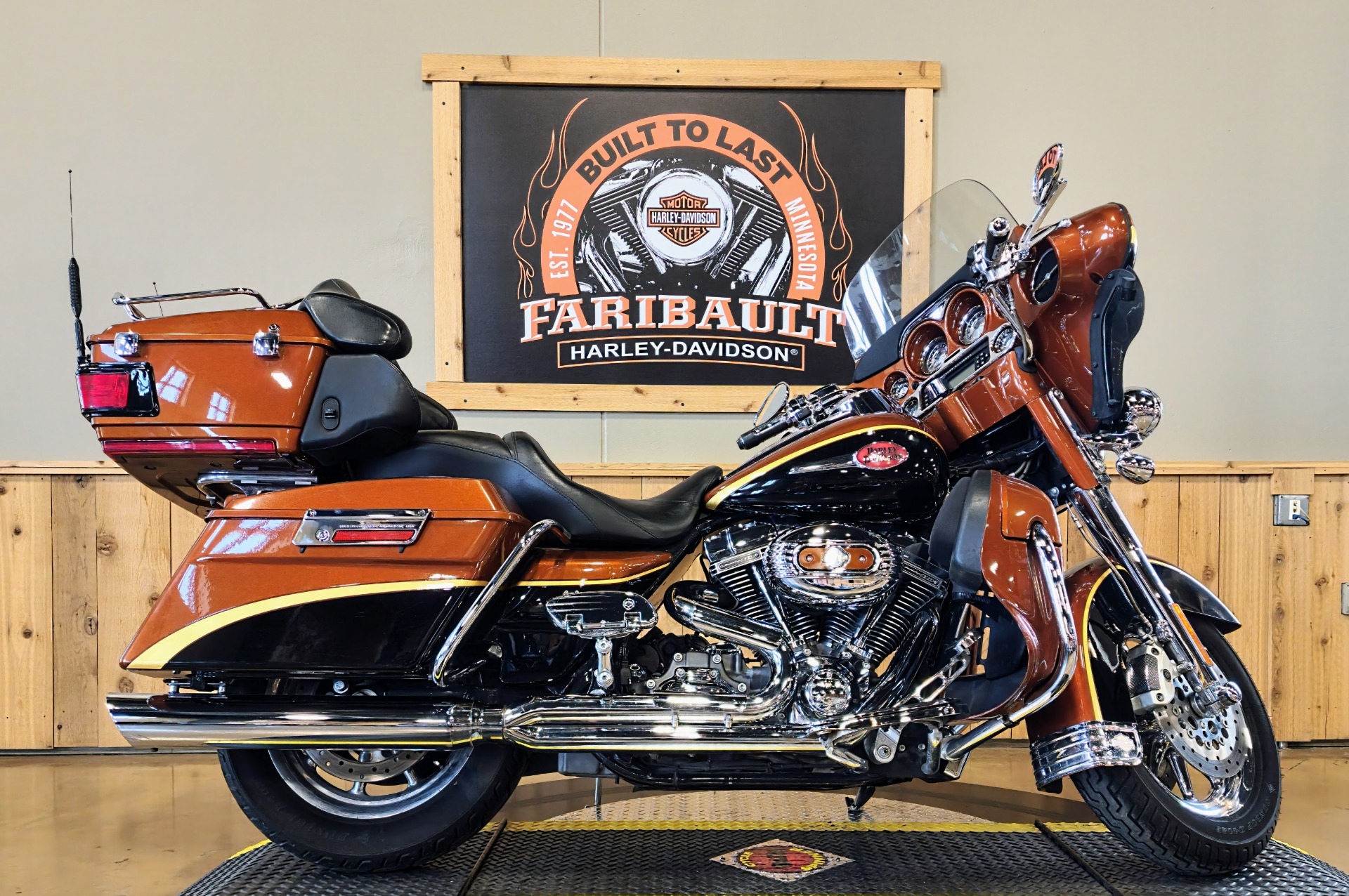 2008 Harley-Davidson CVO™ Screamin' Eagle® Ultra Classic® Electra Glide® in Faribault, Minnesota - Photo 1