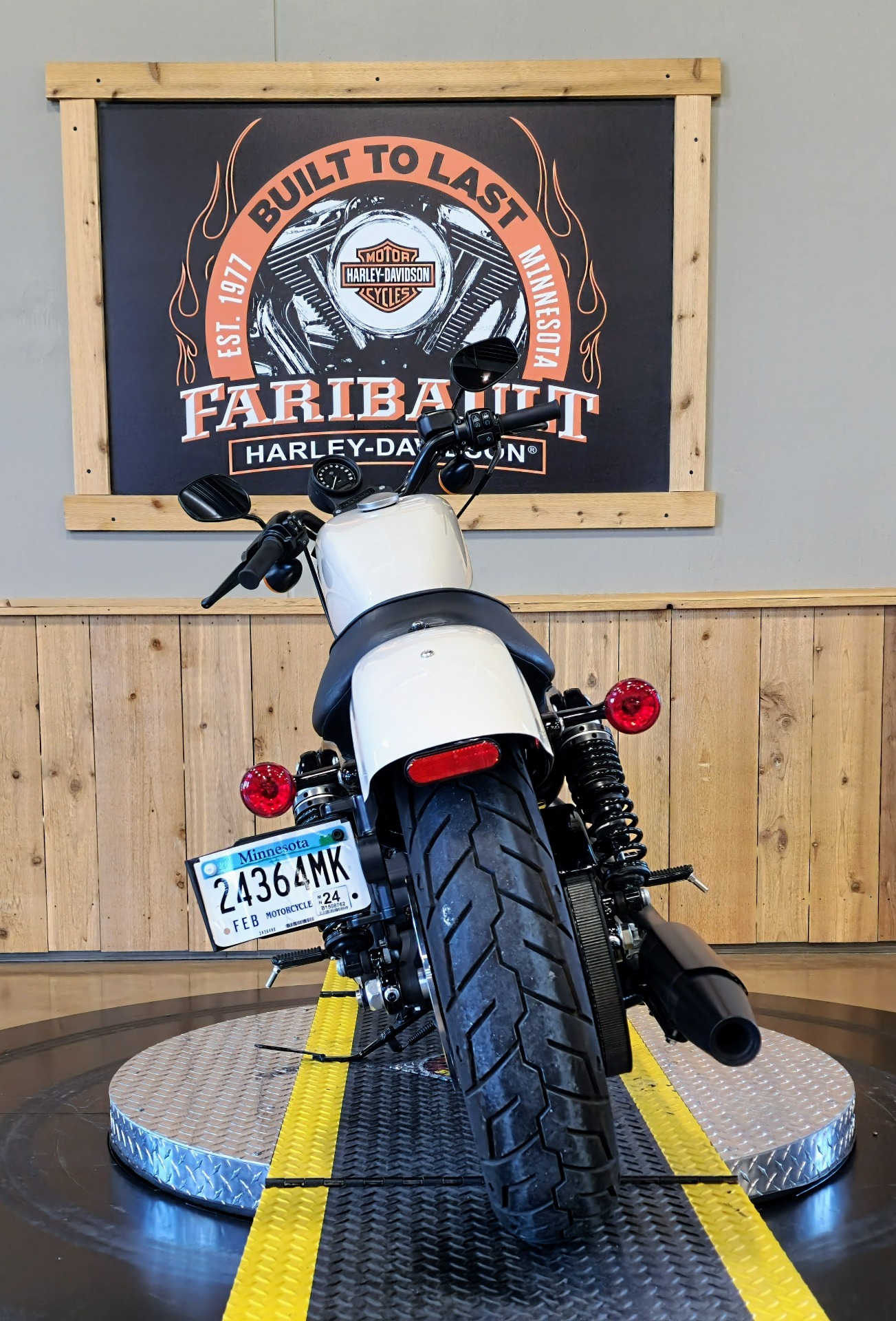 2022 Harley-Davidson Iron 883™ in Faribault, Minnesota - Photo 7