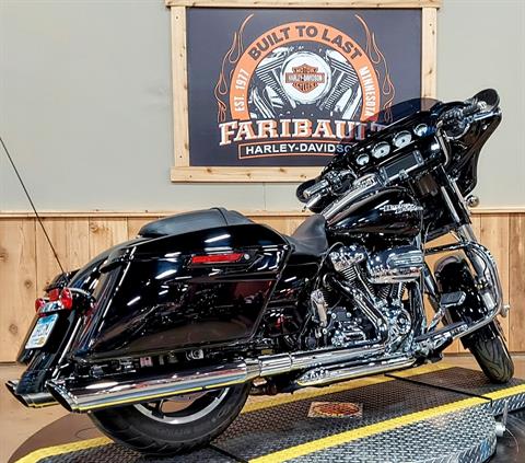2017 Harley-Davidson Street Glide® Special in Faribault, Minnesota - Photo 8