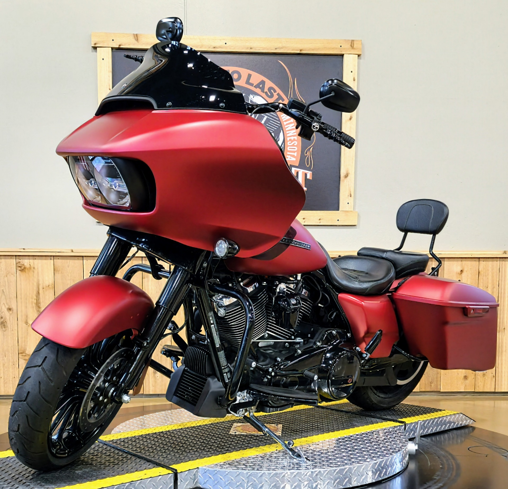 2019 Harley-Davidson Road Glide® Special in Faribault, Minnesota - Photo 4