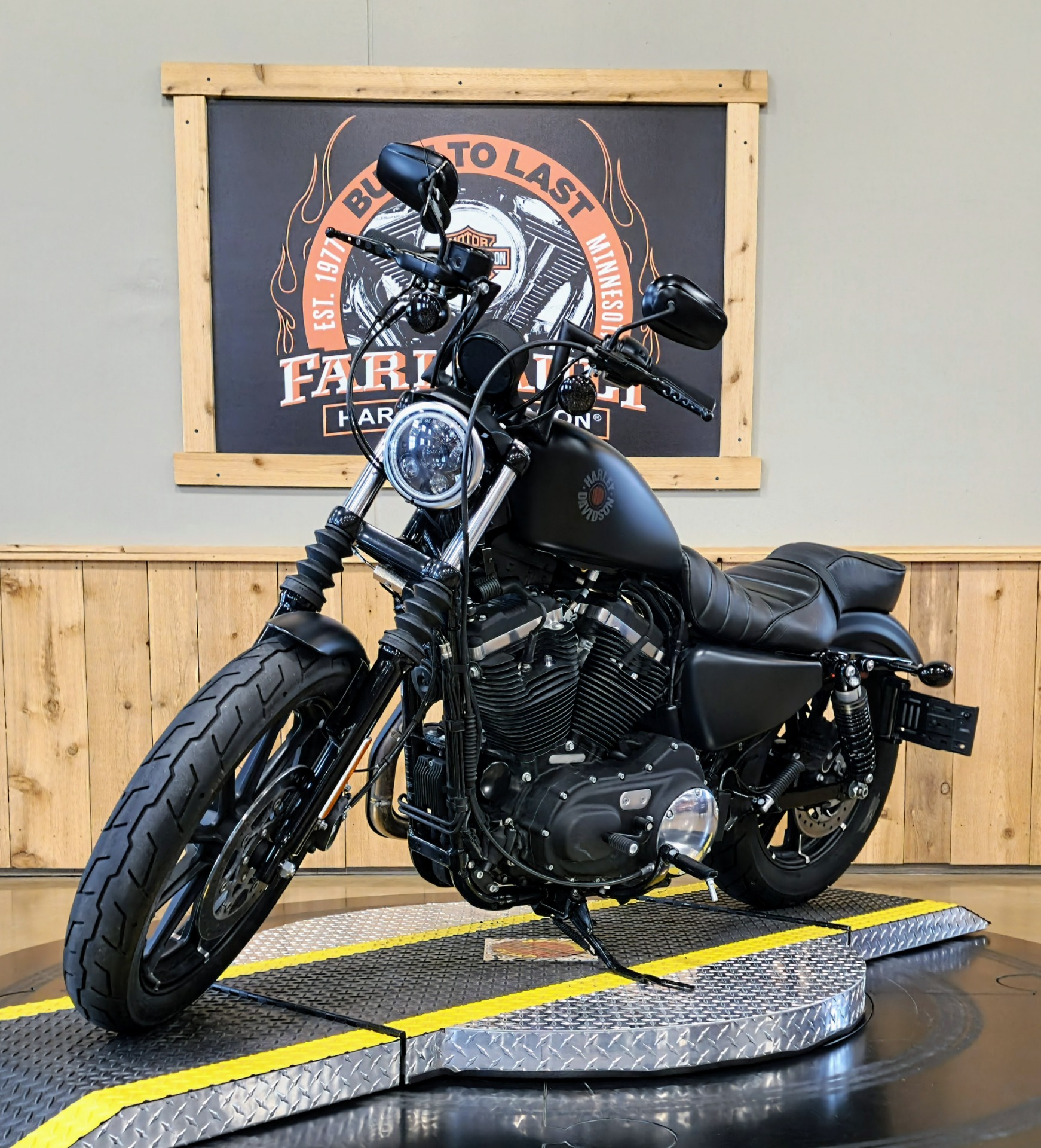 2021 Harley-Davidson Iron 883™ in Faribault, Minnesota - Photo 4