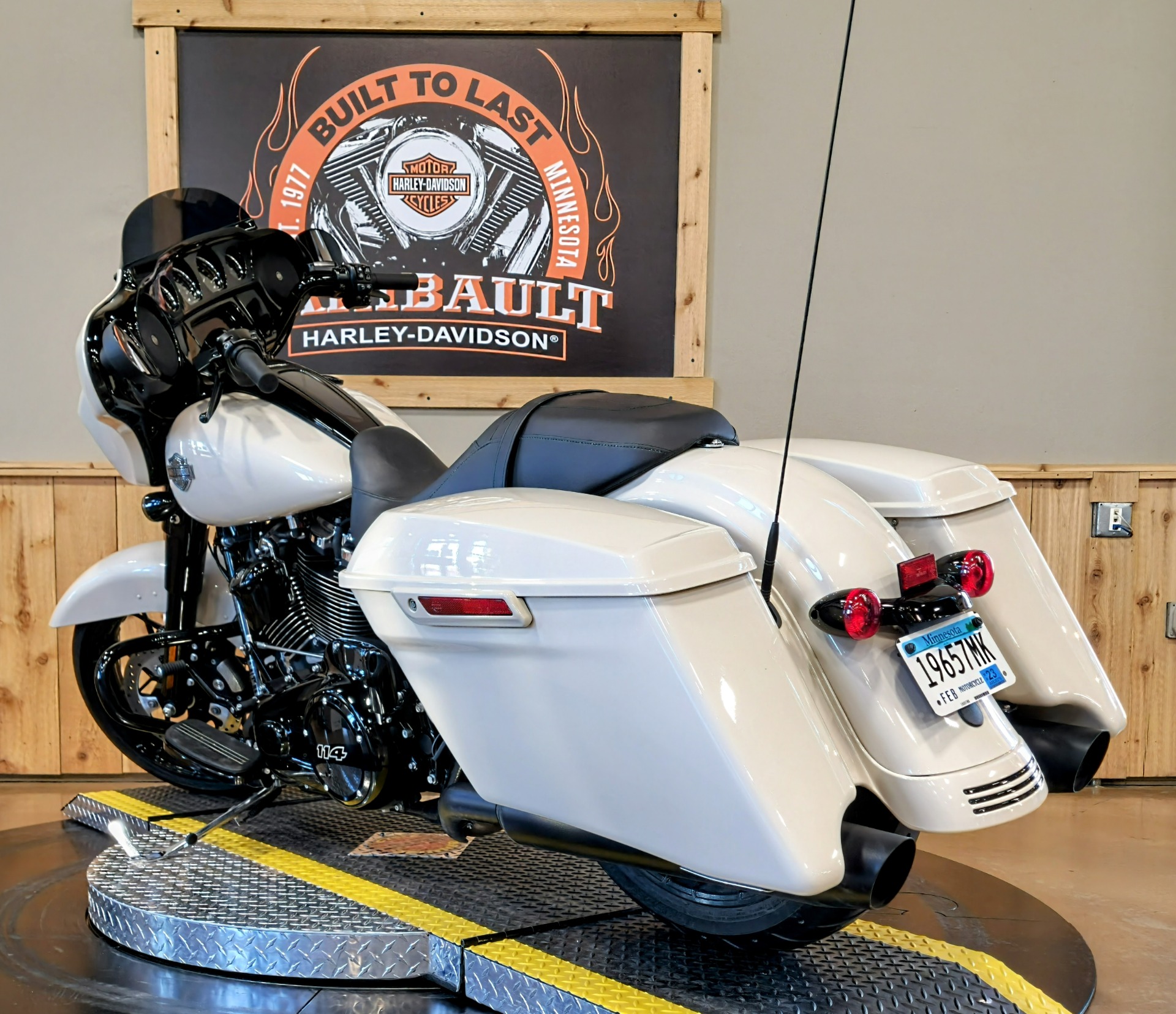2022 Harley-Davidson Street Glide® Special in Faribault, Minnesota - Photo 6