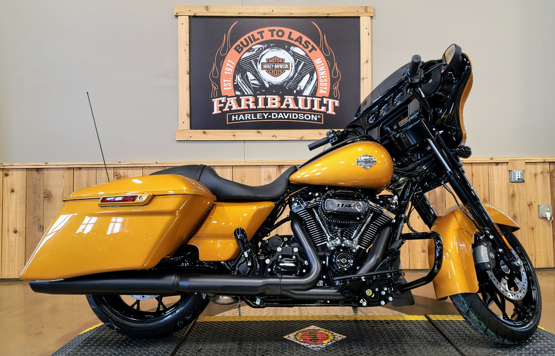 2023 Harley-Davidson Street Glide® Special in Faribault, Minnesota - Photo 1