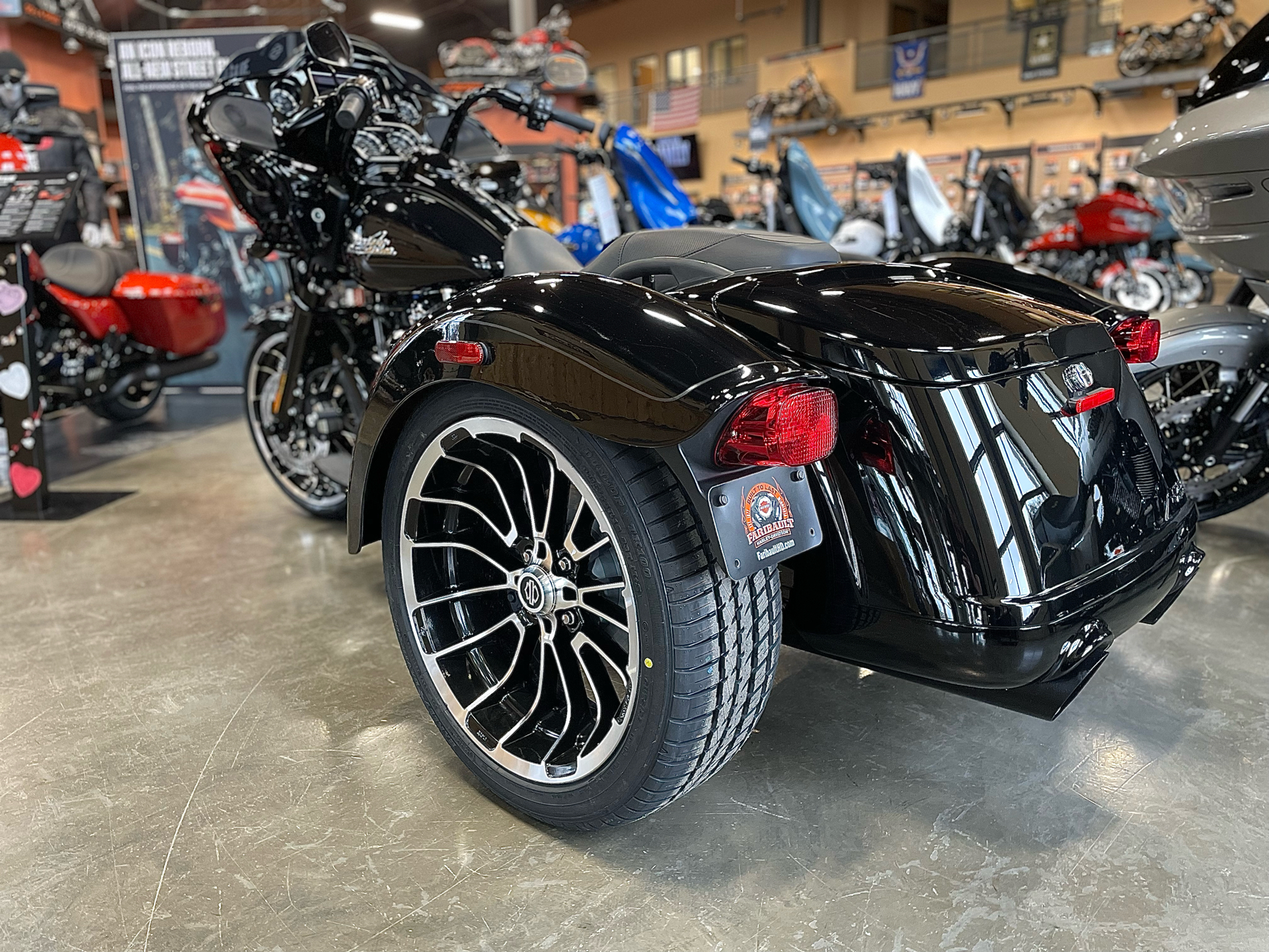 2024 Harley-Davidson Road Glide® 3 in Faribault, Minnesota - Photo 6