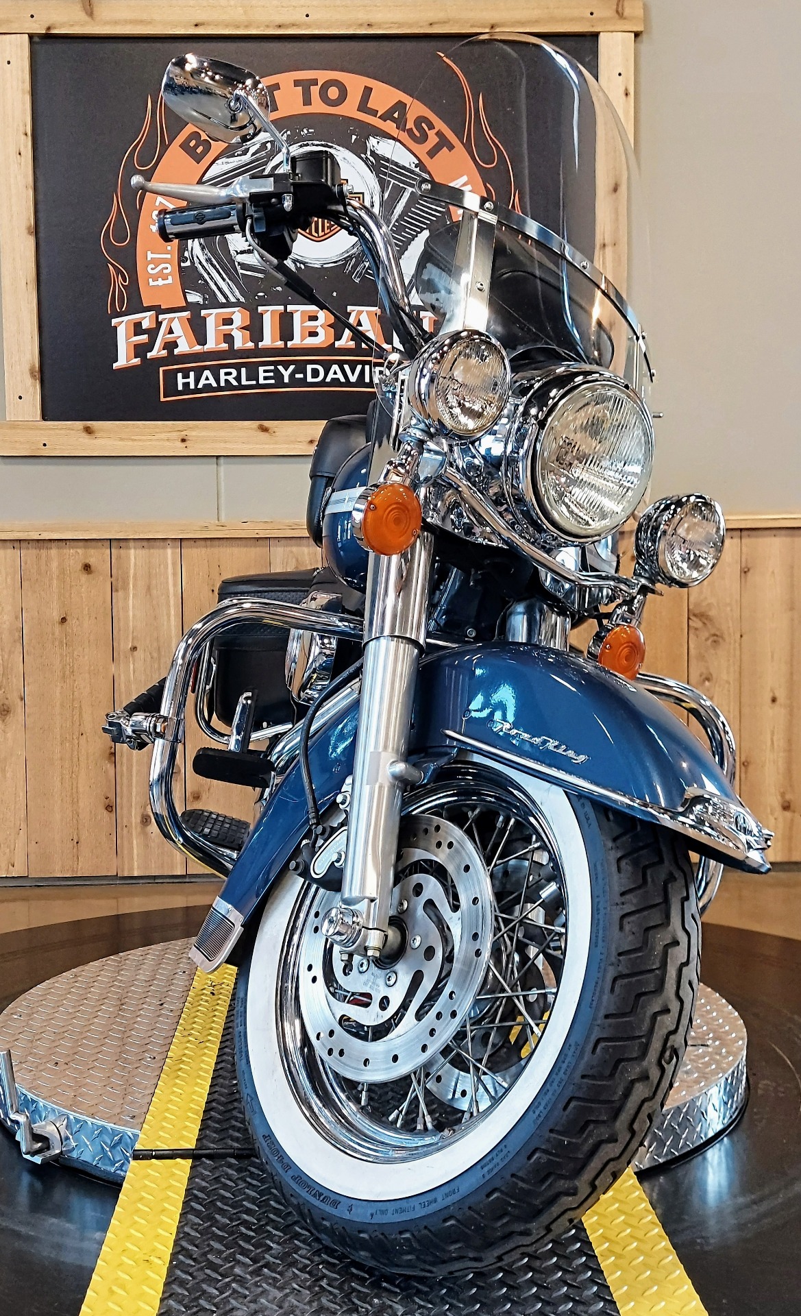 2003 Harley-Davidson FLHRCI Road King® Classic in Faribault, Minnesota - Photo 3