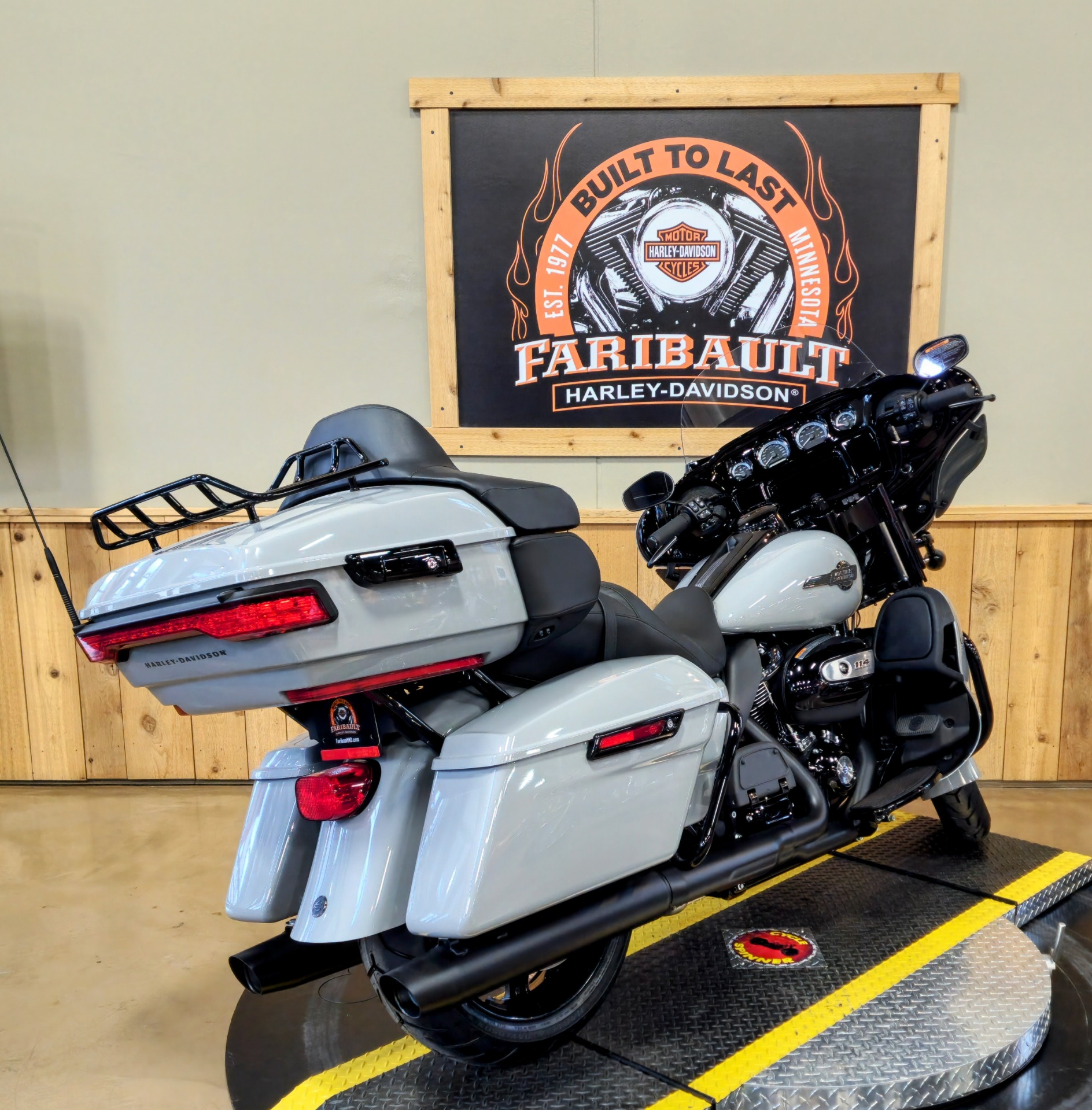2024 Harley-Davidson Ultra Limited in Faribault, Minnesota - Photo 8