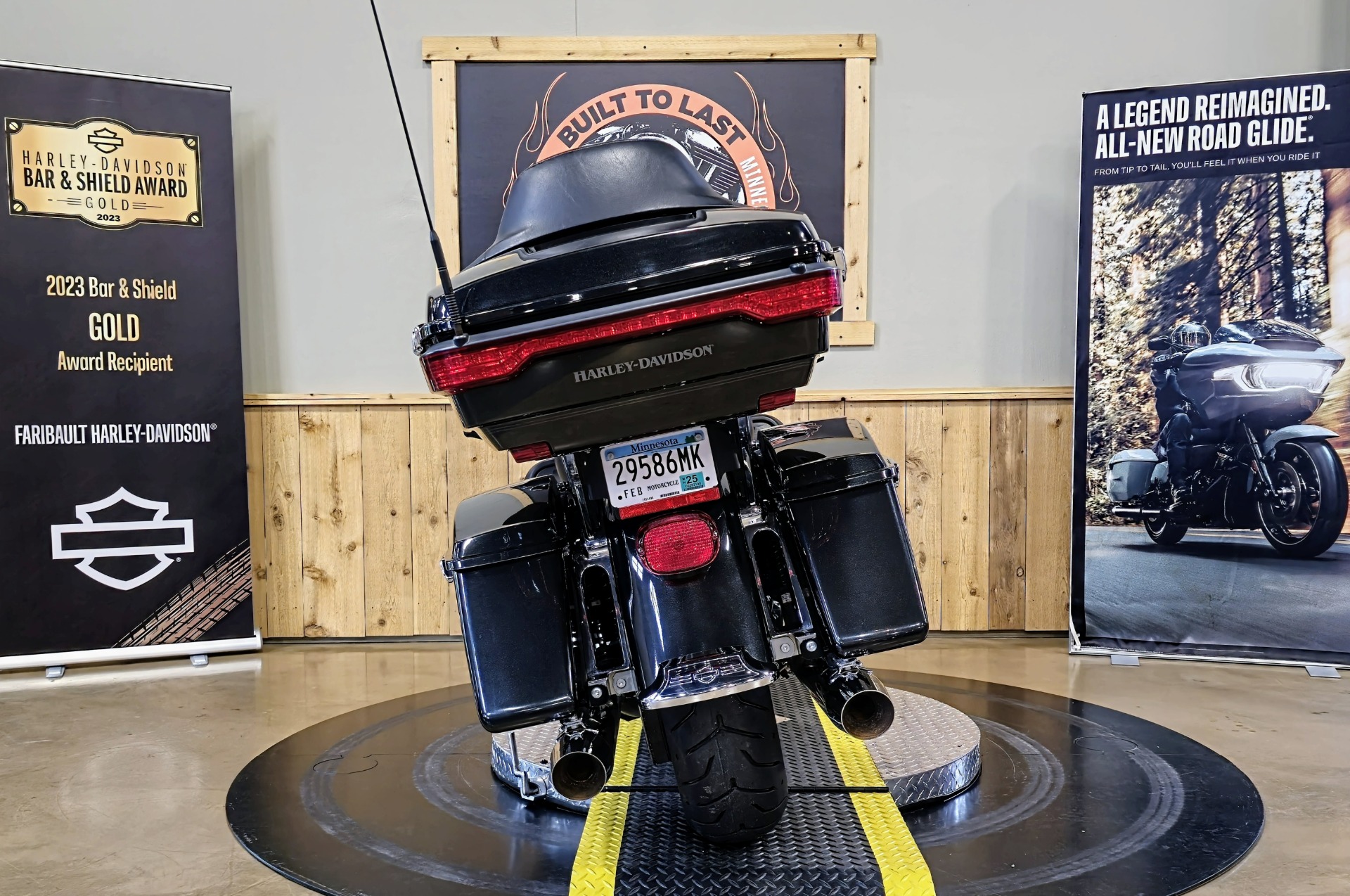2018 Harley-Davidson Electra Glide® Ultra Classic® in Faribault, Minnesota - Photo 7