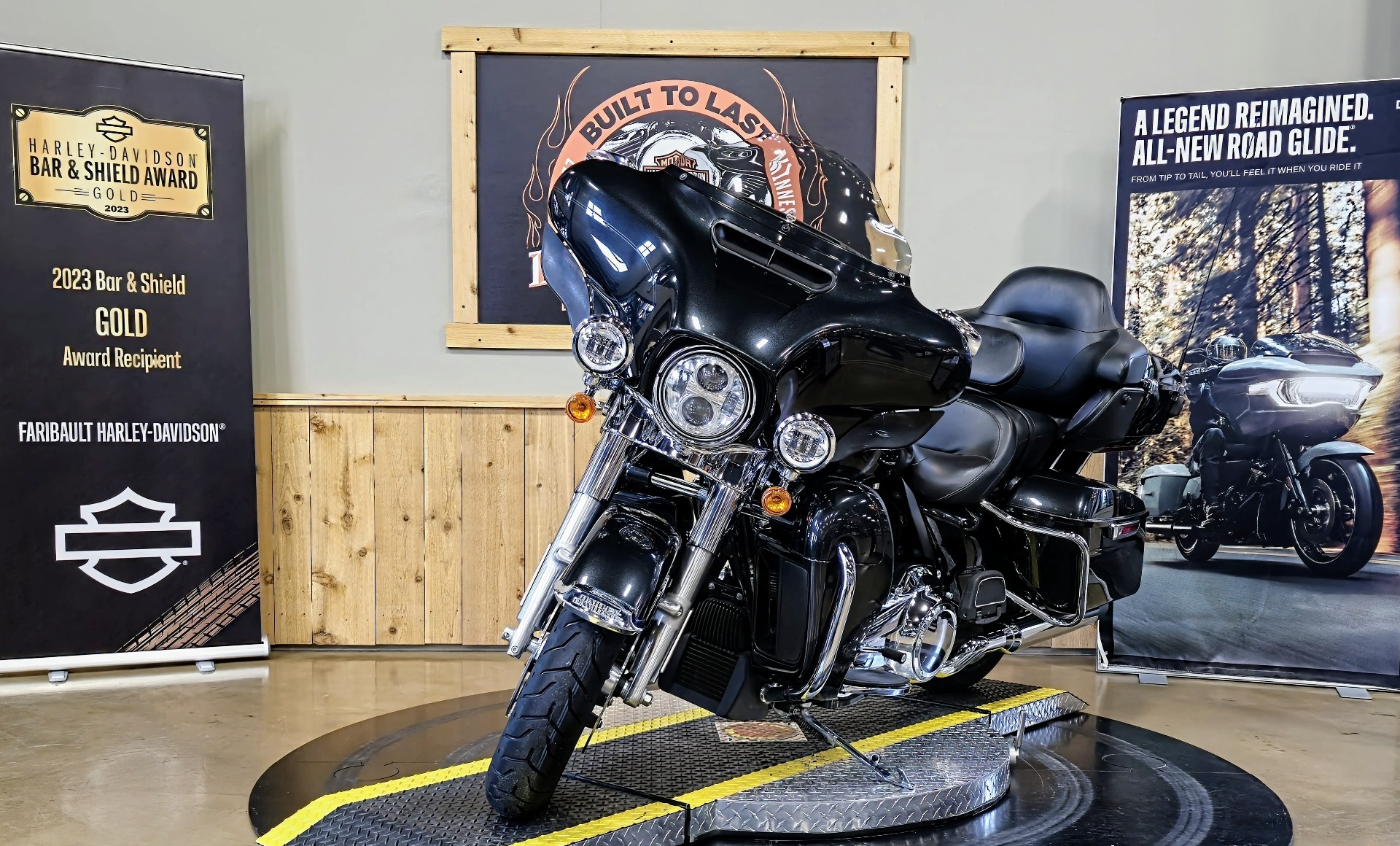 2018 Harley-Davidson Electra Glide® Ultra Classic® in Faribault, Minnesota - Photo 4