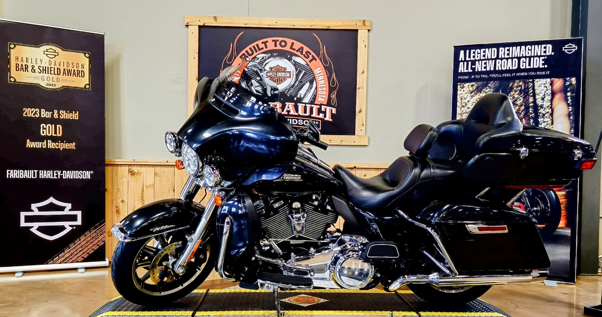 2018 Harley-Davidson Electra Glide® Ultra Classic® in Faribault, Minnesota - Photo 5