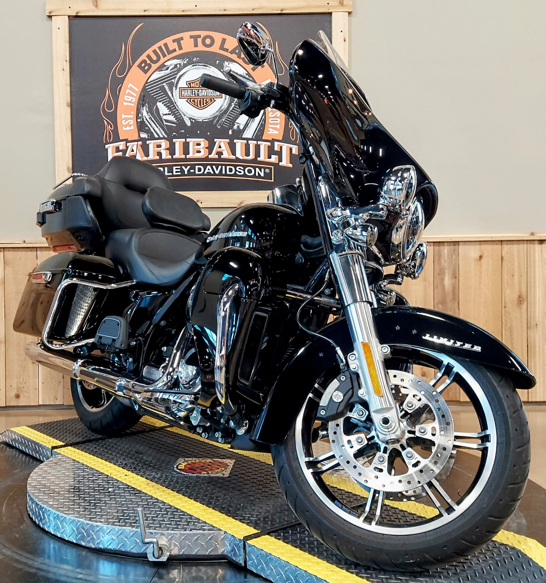 2020 Harley-Davidson Ultra Limited in Faribault, Minnesota - Photo 2
