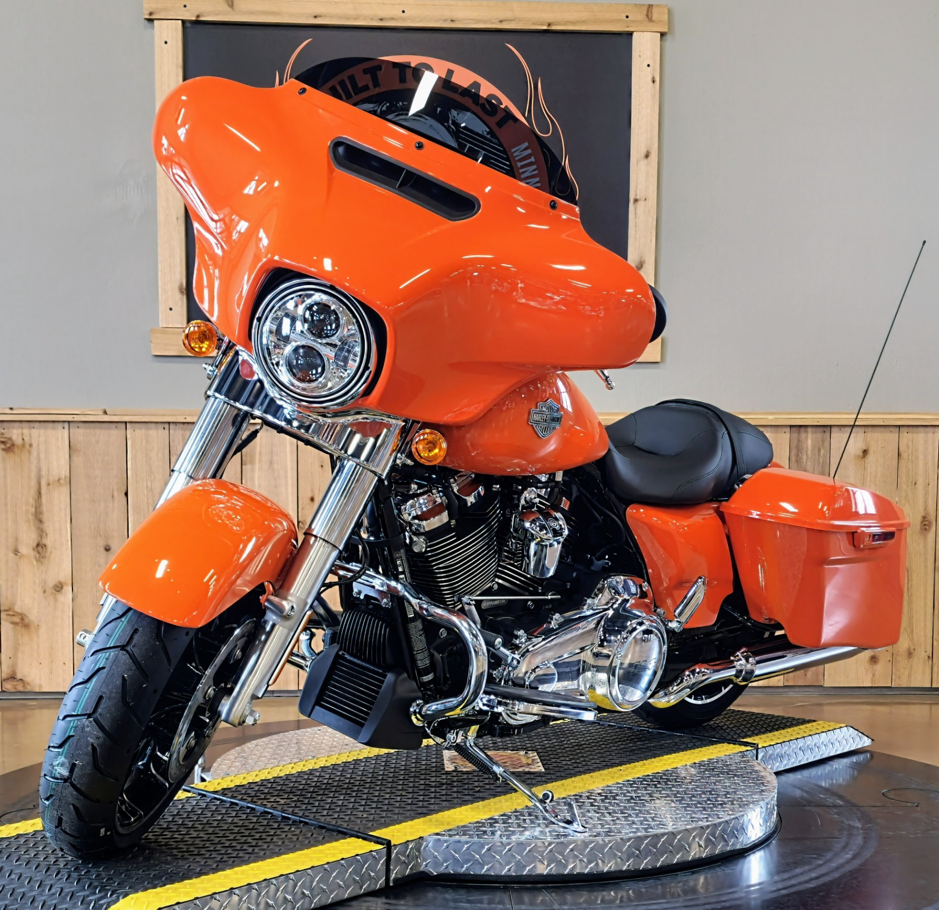 2023 Harley-Davidson Street Glide® Special in Faribault, Minnesota - Photo 4