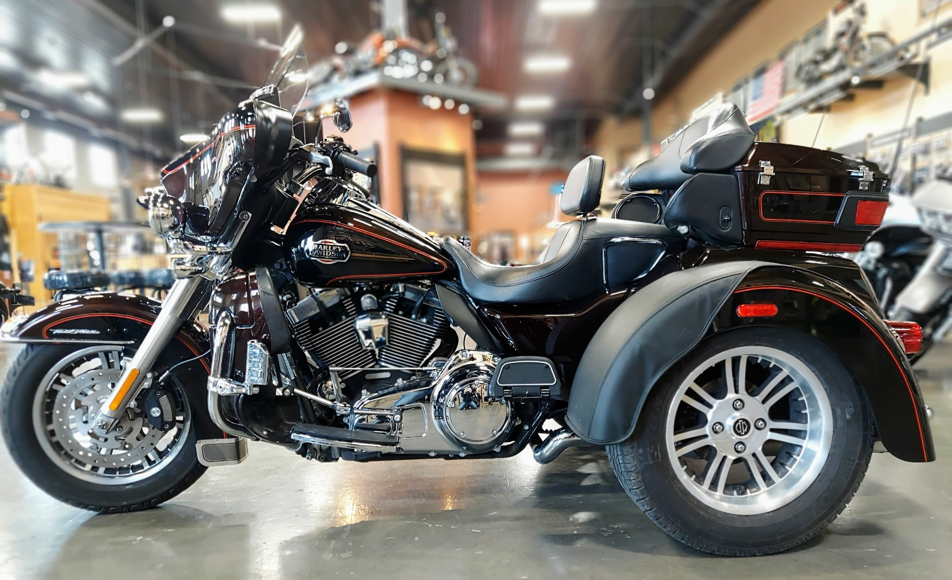 2011 Harley-Davidson Tri Glide® Ultra Classic® in Faribault, Minnesota - Photo 5