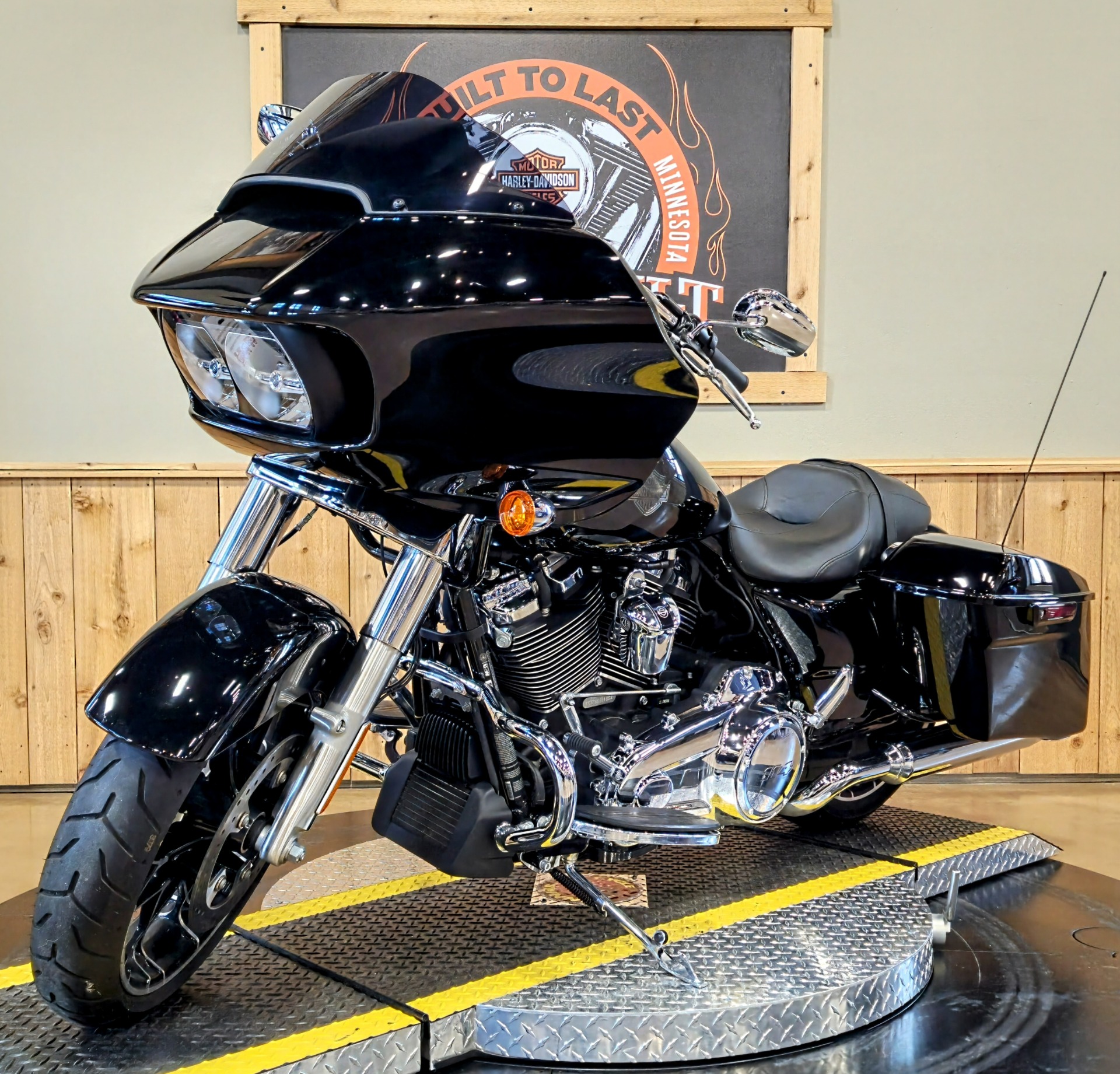 2022 Harley-Davidson Road Glide® Special in Faribault, Minnesota - Photo 4