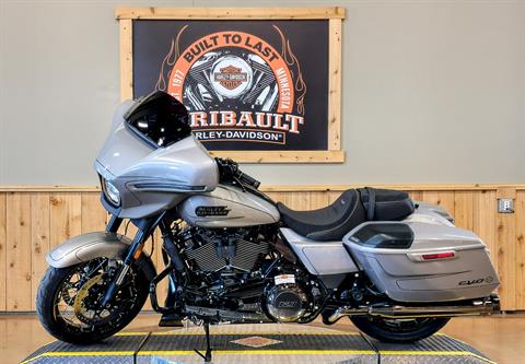2023 Harley-Davidson CVO™ Street Glide® in Faribault, Minnesota - Photo 5