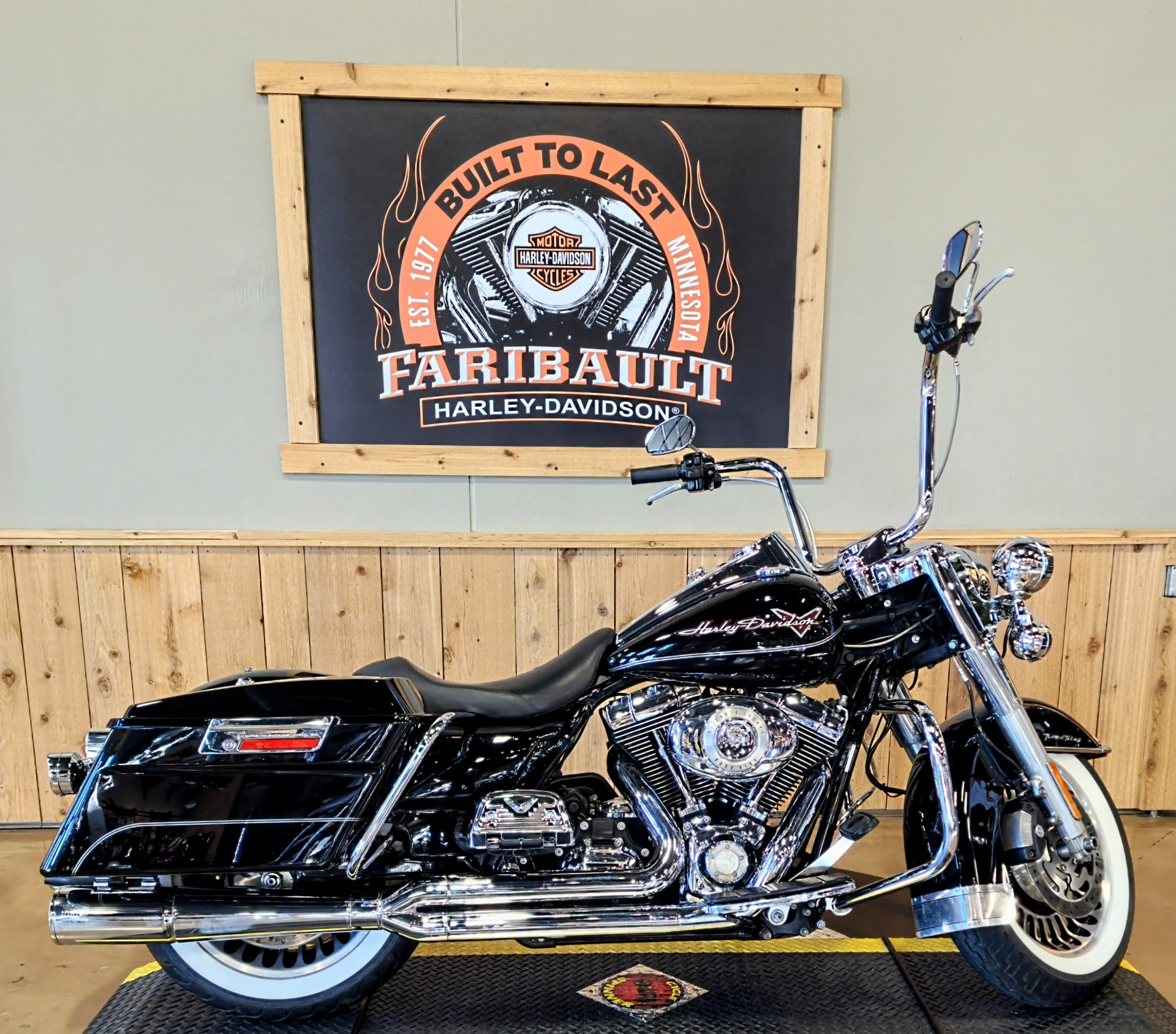 2010 Harley-Davidson Road King® in Faribault, Minnesota - Photo 1