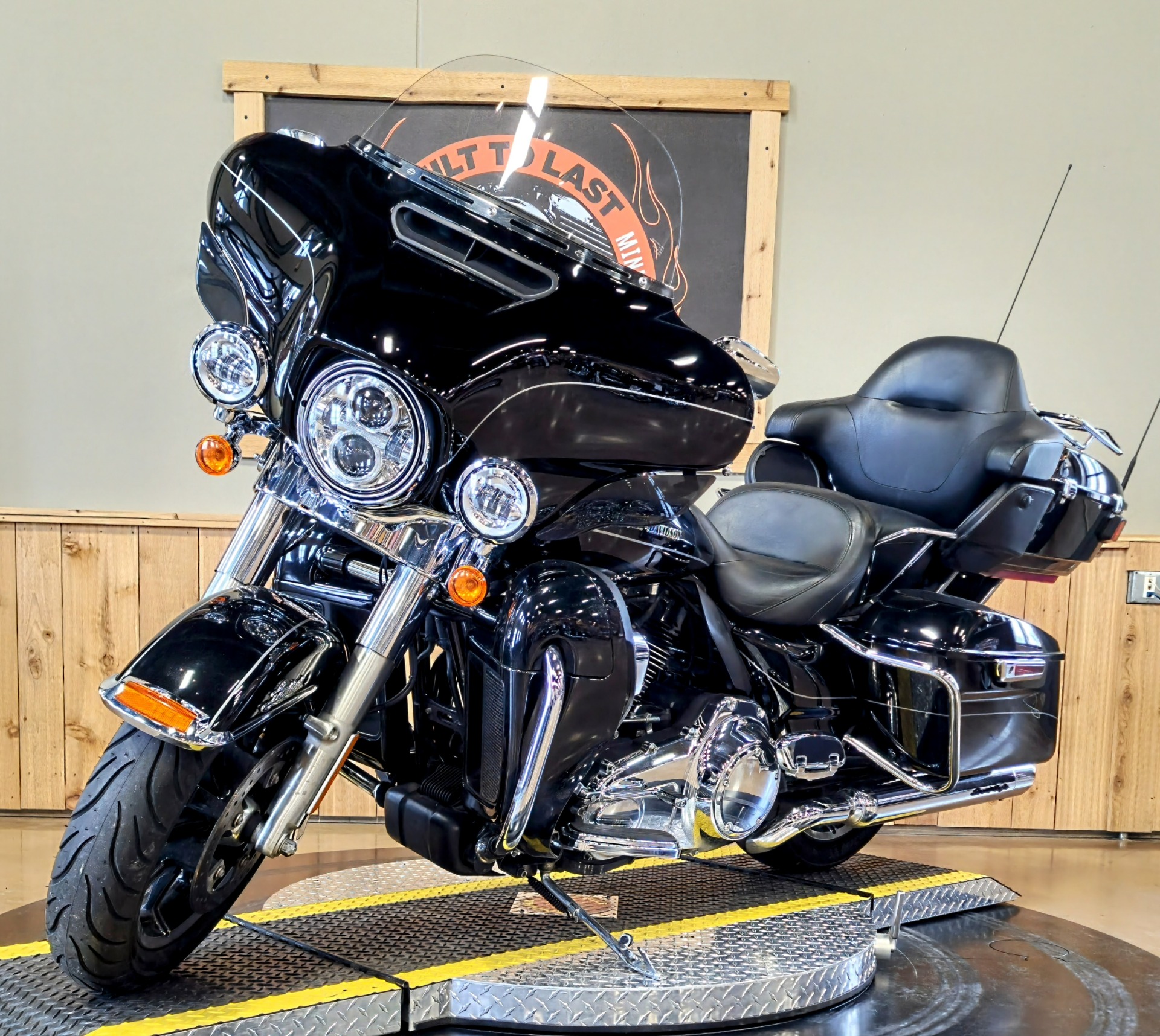 2014 Harley-Davidson Ultra Limited in Faribault, Minnesota - Photo 4