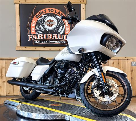 2023 Harley-Davidson Road Glide® ST in Faribault, Minnesota - Photo 2