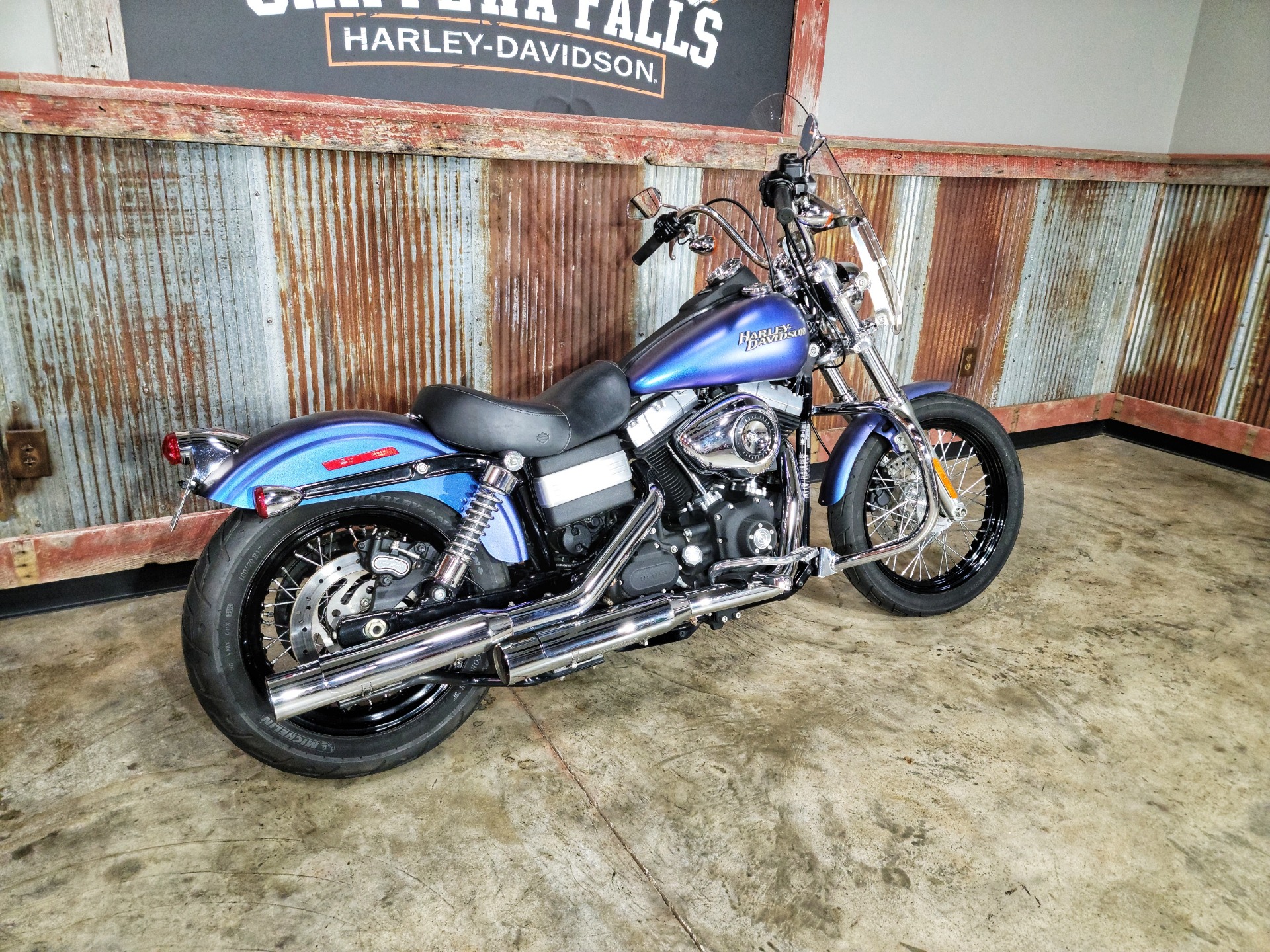 2010 Harley-Davidson Dyna® Street Bob® in Chippewa Falls, Wisconsin - Photo 5