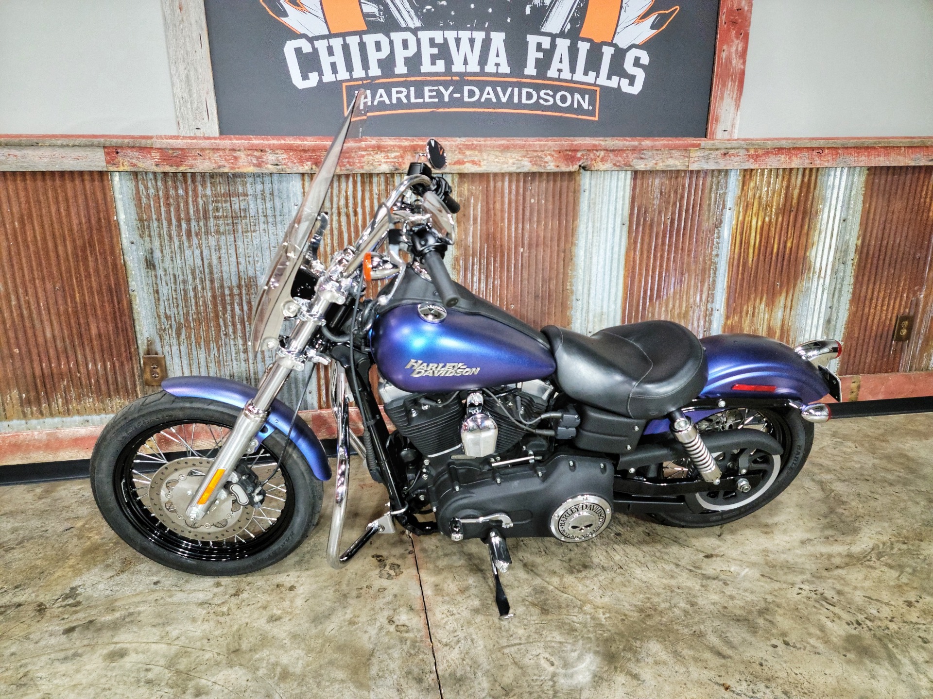 2010 Harley-Davidson Dyna® Street Bob® in Chippewa Falls, Wisconsin - Photo 16