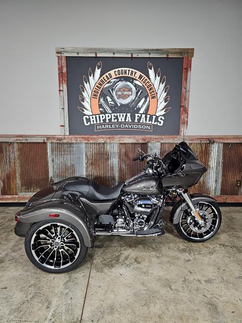 2023 Harley-Davidson Road Glide® 3 in Chippewa Falls, Wisconsin - Photo 2