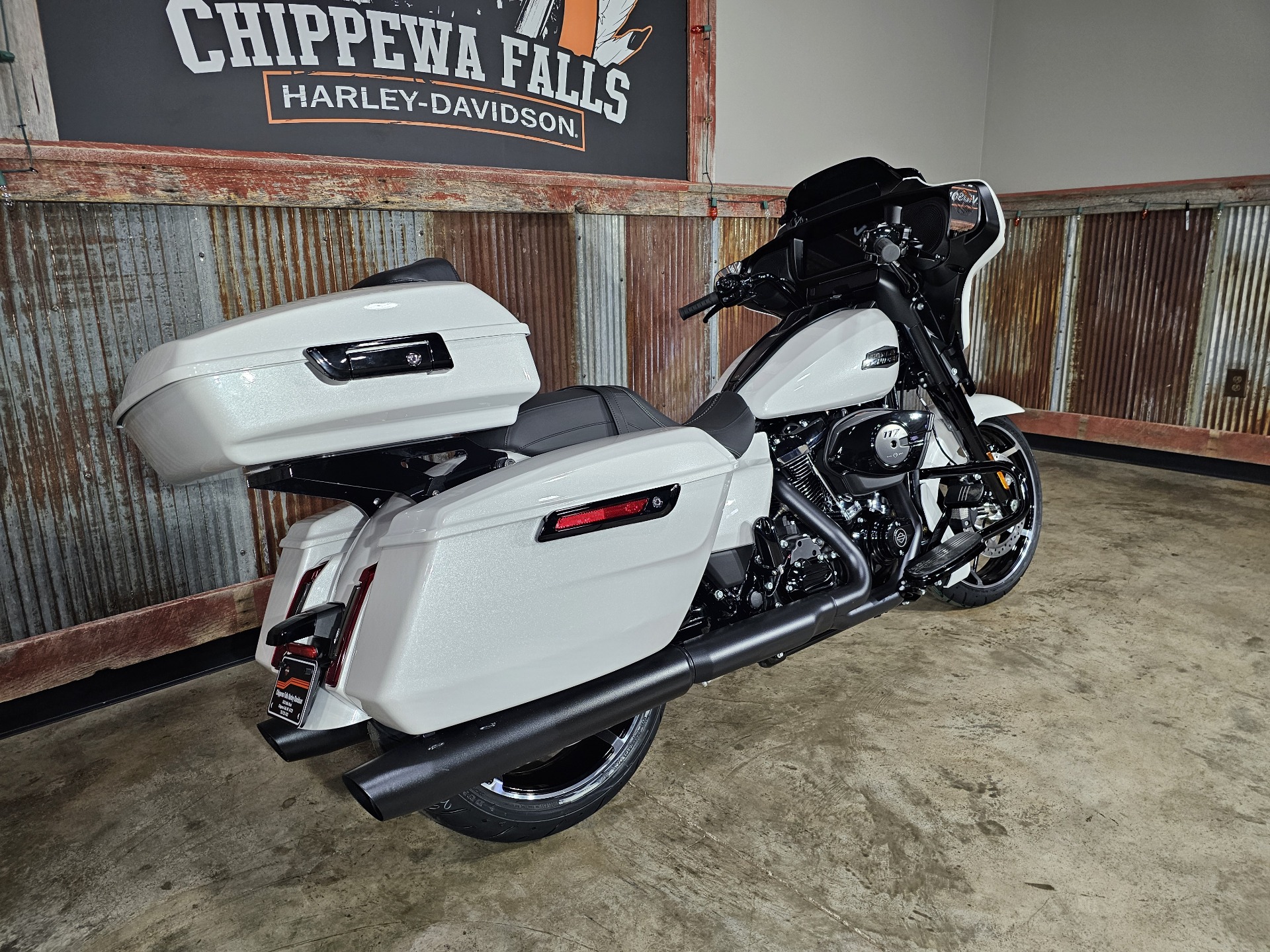 2024 Harley-Davidson Street Glide® in Chippewa Falls, Wisconsin - Photo 8