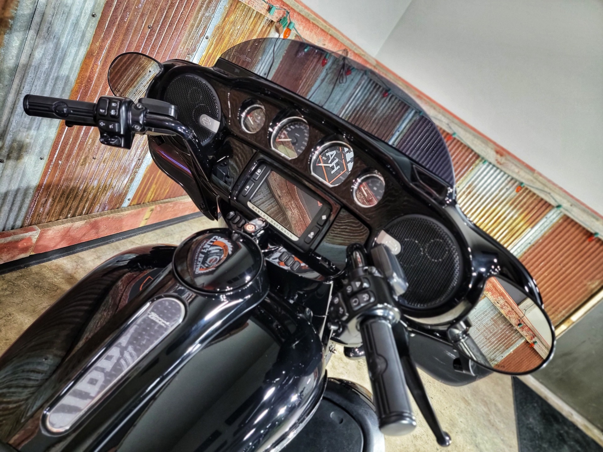 2018 Harley-Davidson Street Glide® Special in Chippewa Falls, Wisconsin - Photo 10