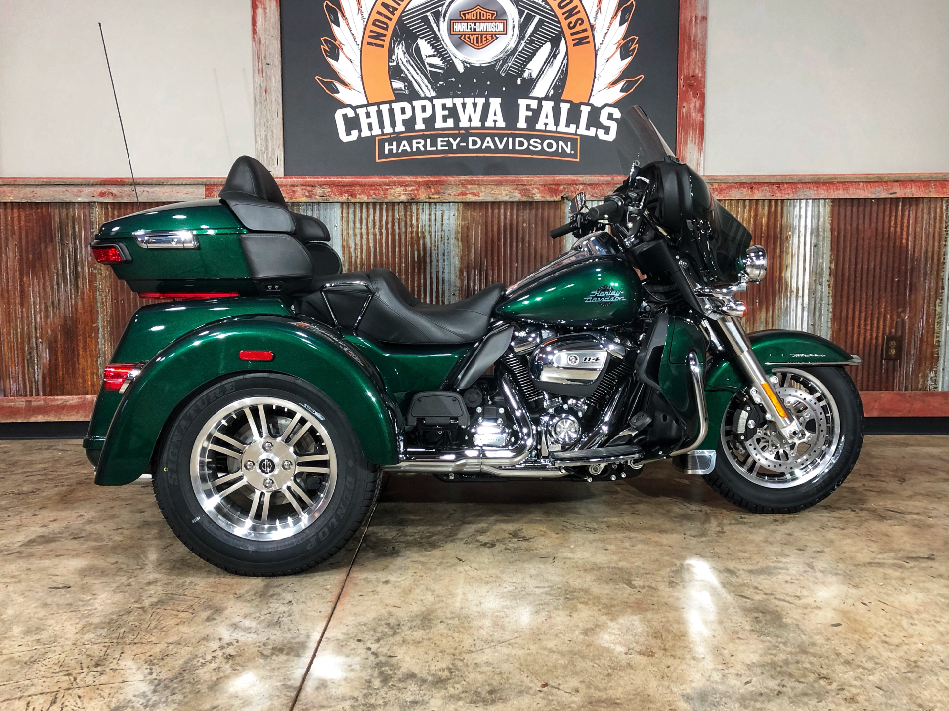 New 2021 Harley Davidson Tri Glide Ultra Snake Venom Motorcycles In Chippewa Falls Wi Tk854087