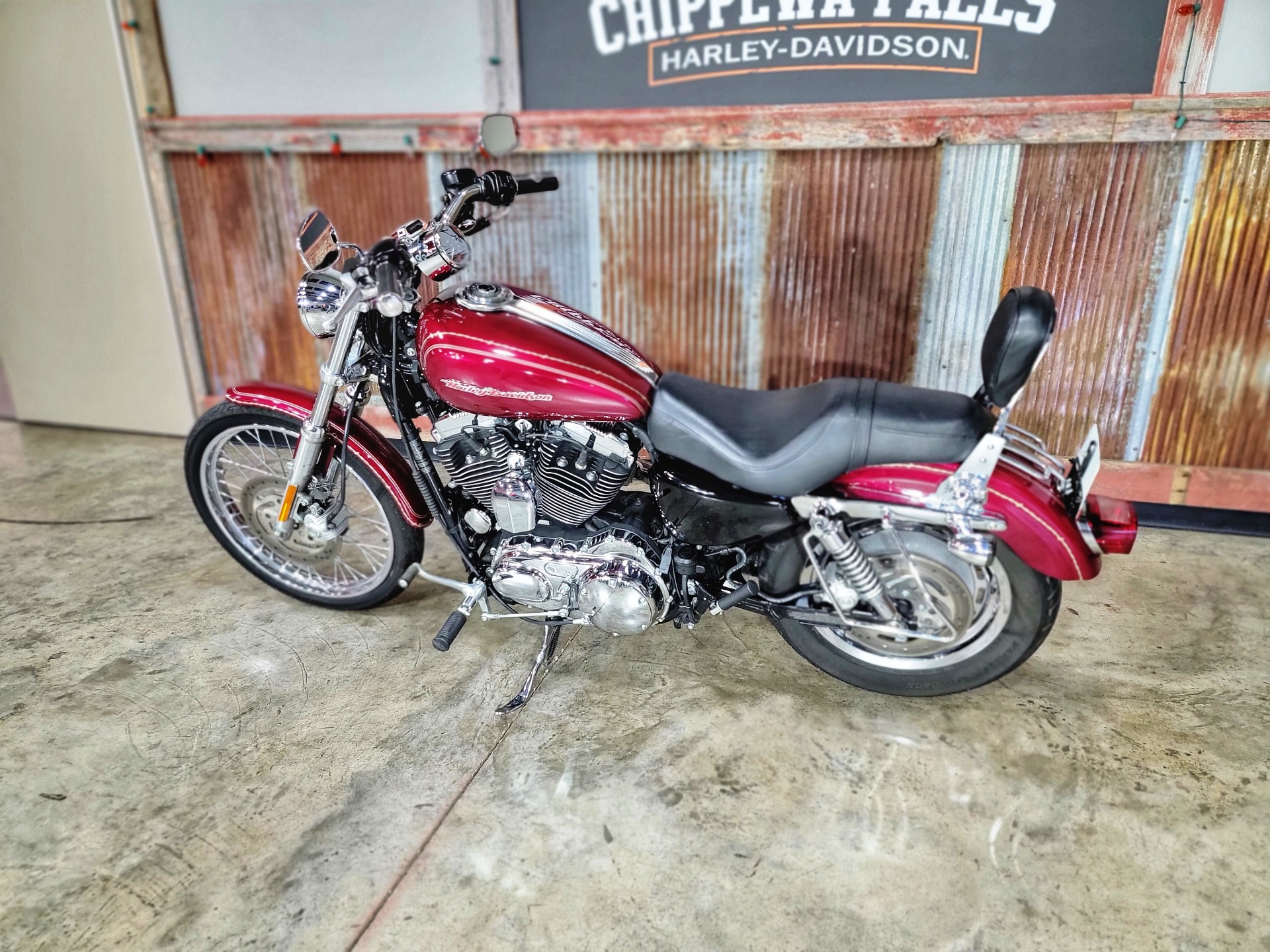 2004 Harley-Davidson Sportster® XL 1200 Custom in Chippewa Falls, Wisconsin - Photo 12