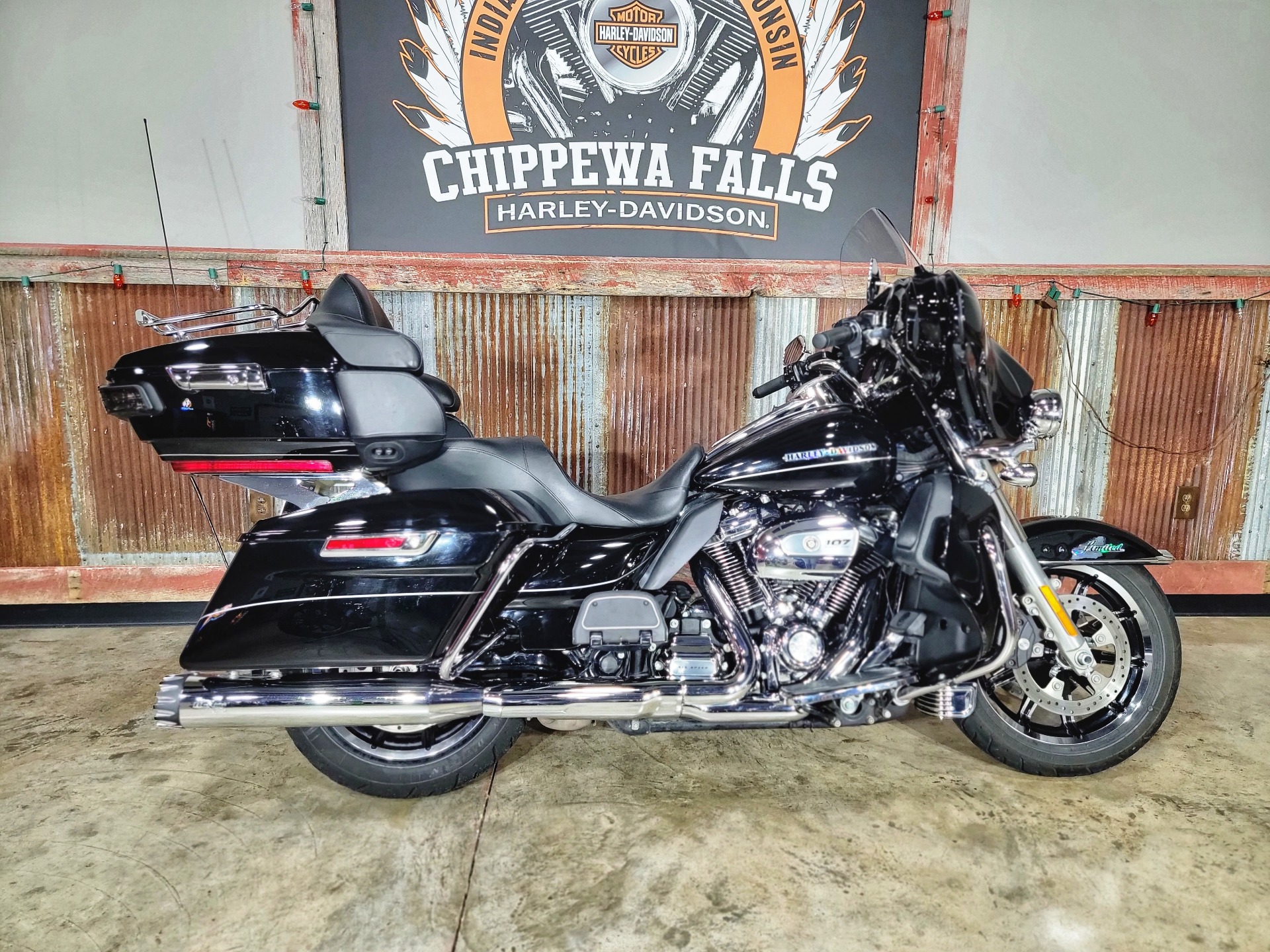 2017 Harley-Davidson Ultra Limited in Chippewa Falls, Wisconsin - Photo 1