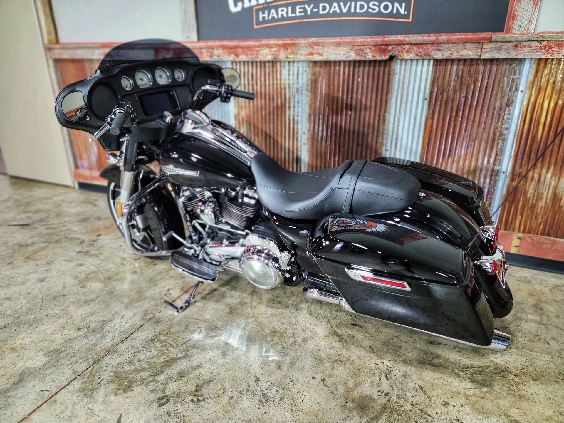 2021 Harley-Davidson Street Glide® in Chippewa Falls, Wisconsin - Photo 14