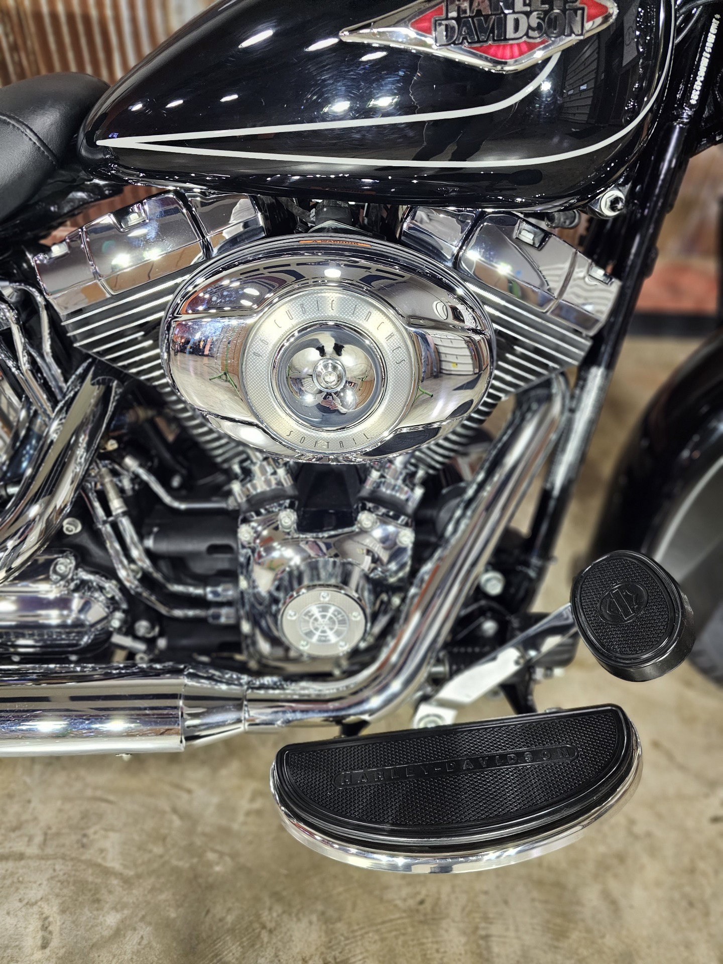 2011 Harley-Davidson Heritage Softail® Classic in Chippewa Falls, Wisconsin - Photo 8